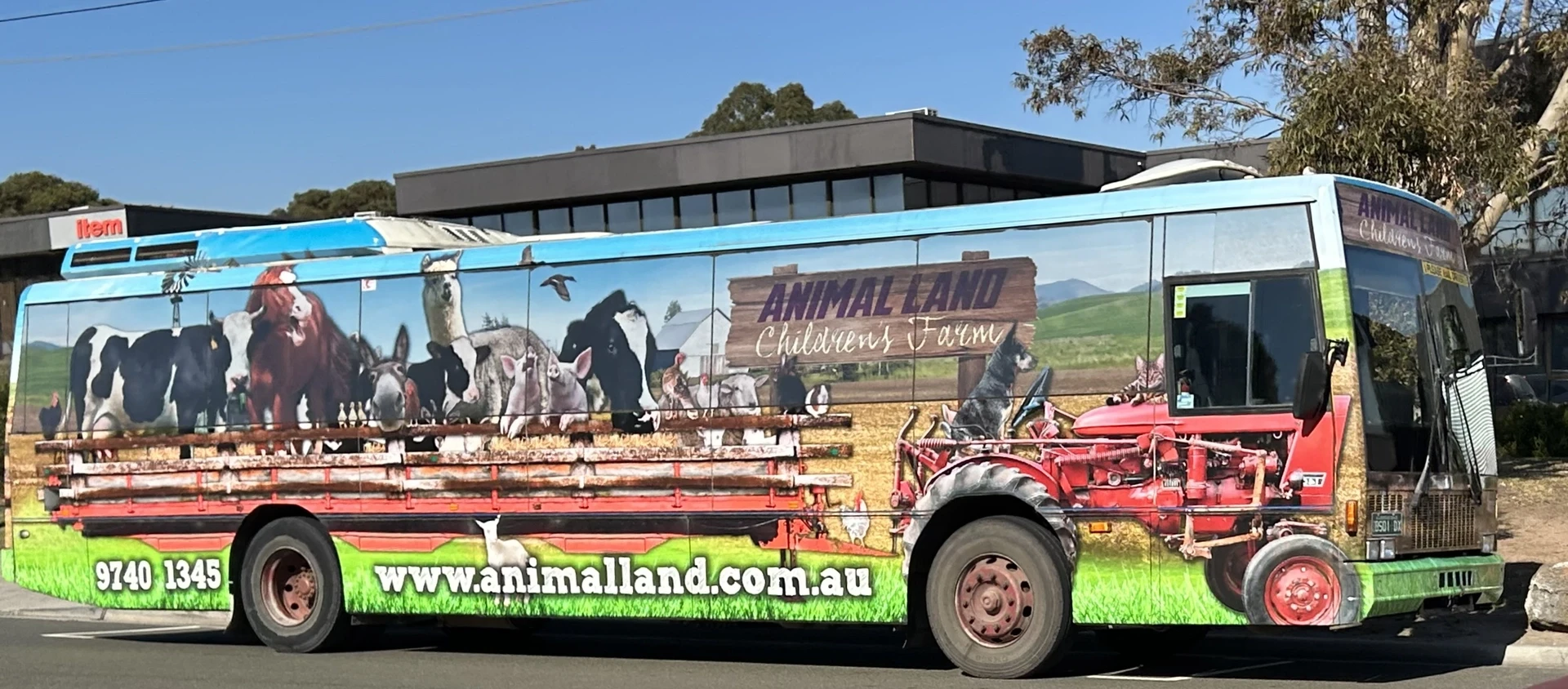 Animal Land Bus BS01DX