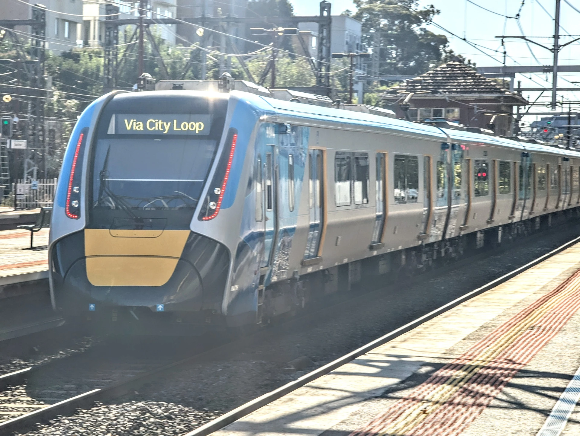 HCMT 9944