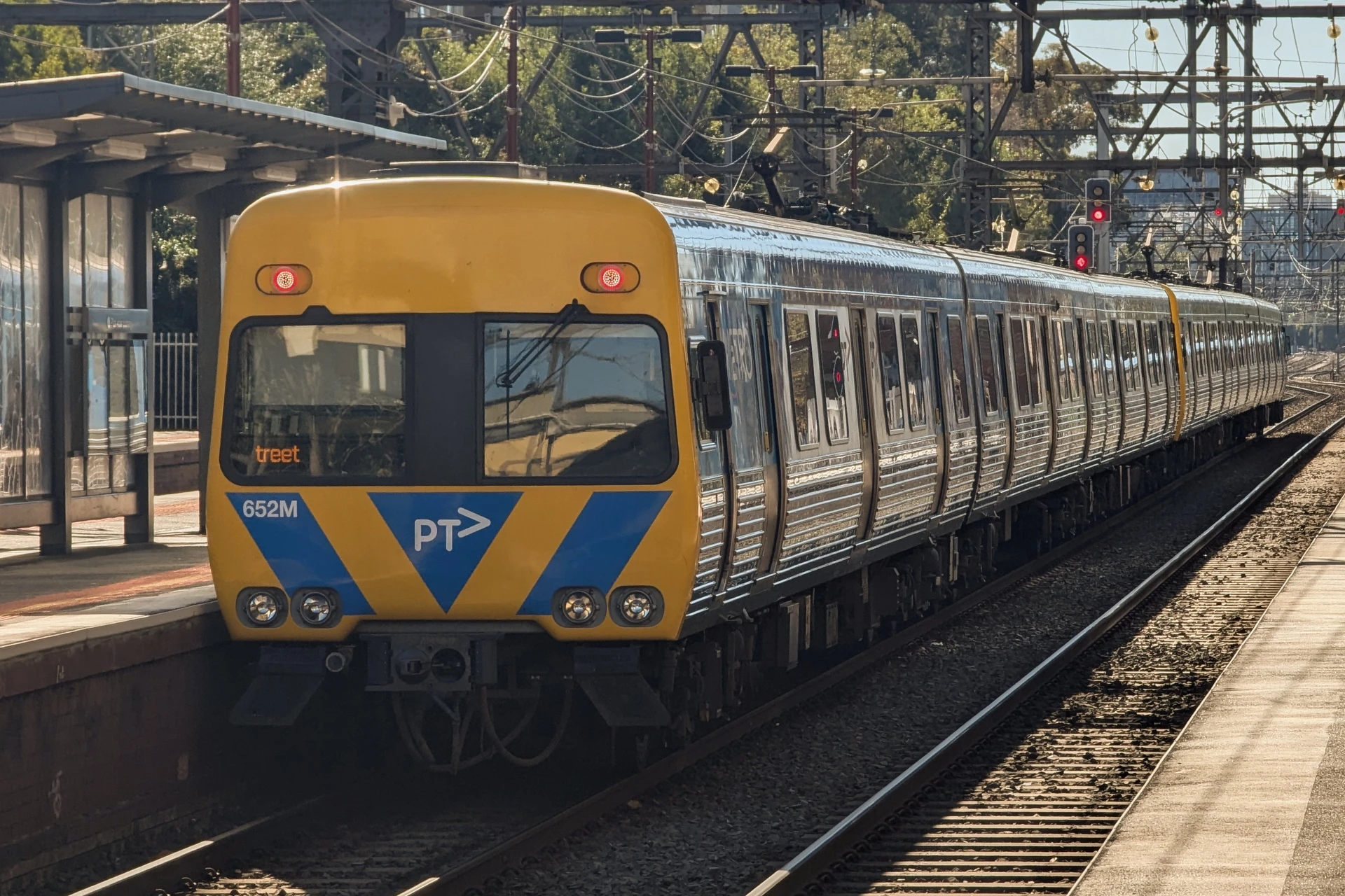 Alstom Comeng 652M