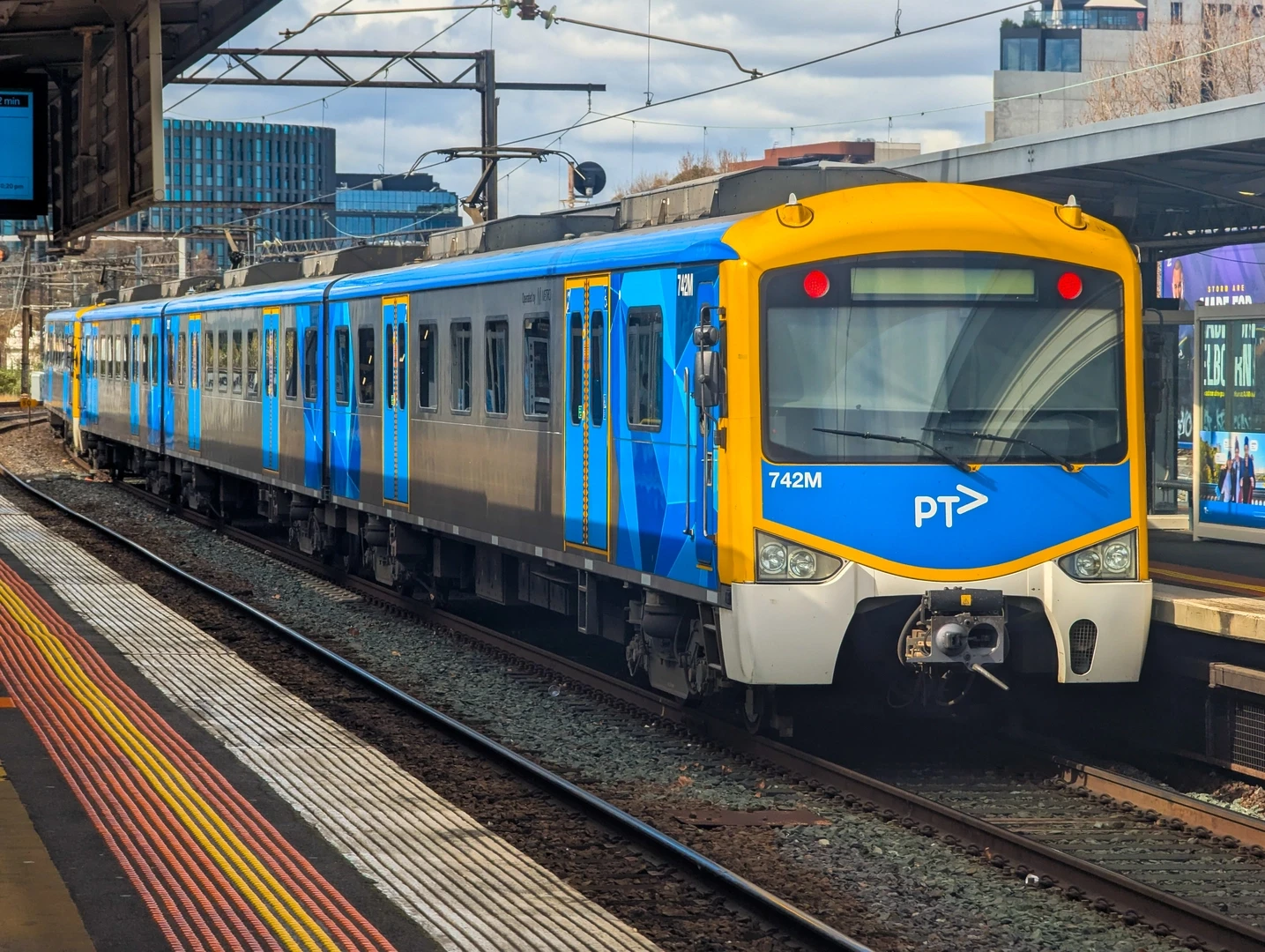 Siemens Nexas 742M