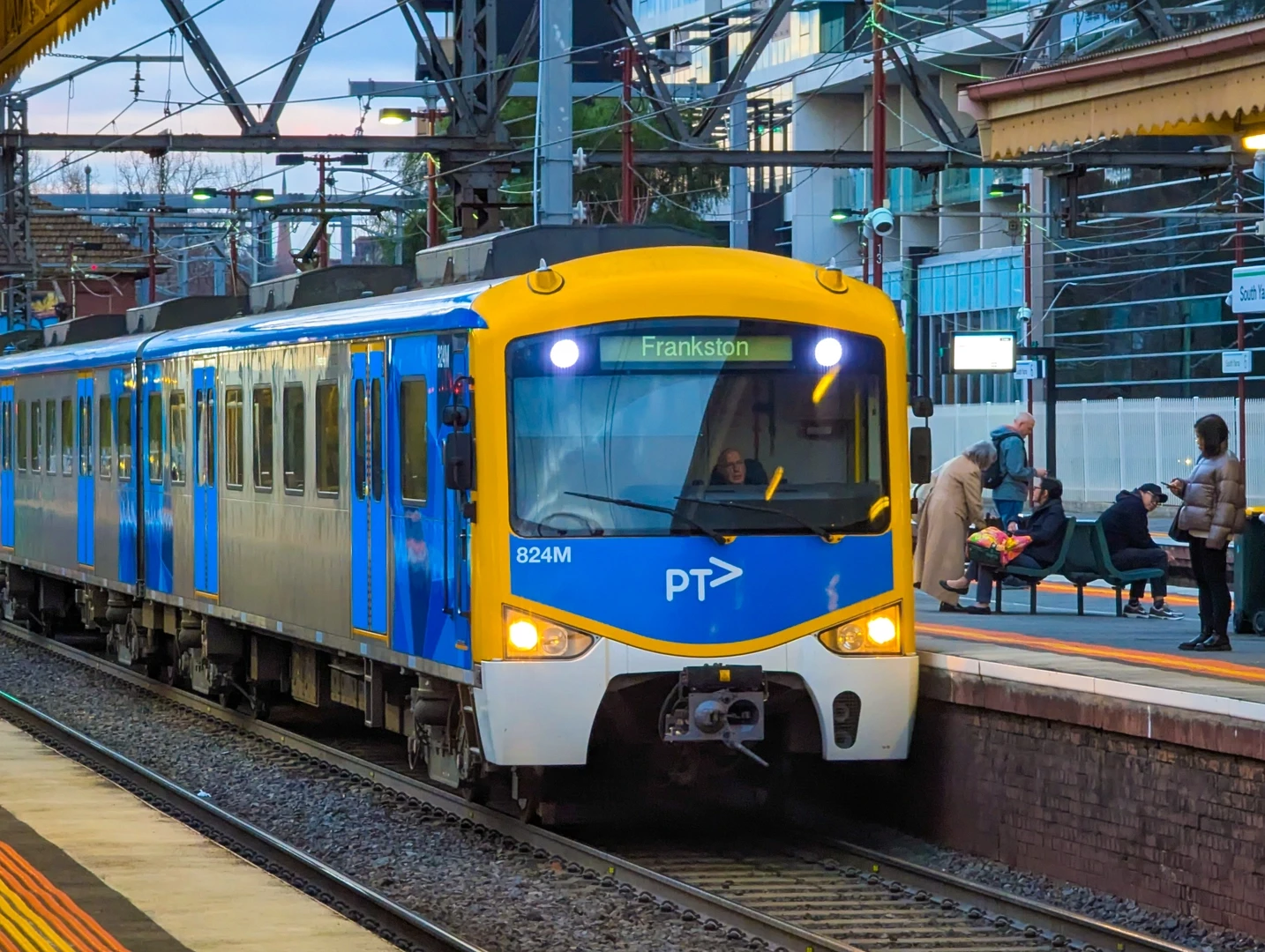 Siemens Nexas 824M
