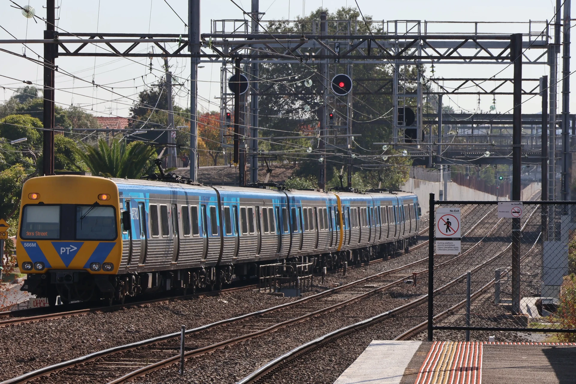 Alstom Comeng 566M