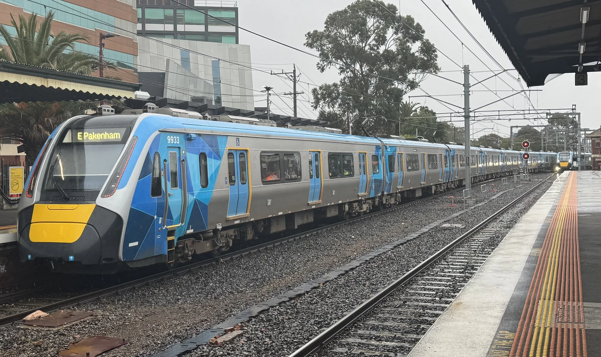 HCMT 9933