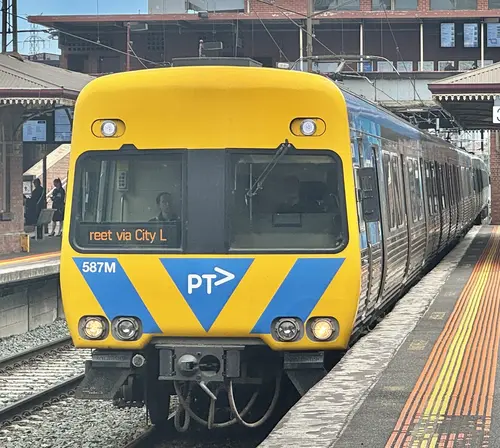 Alstom Comeng 587M