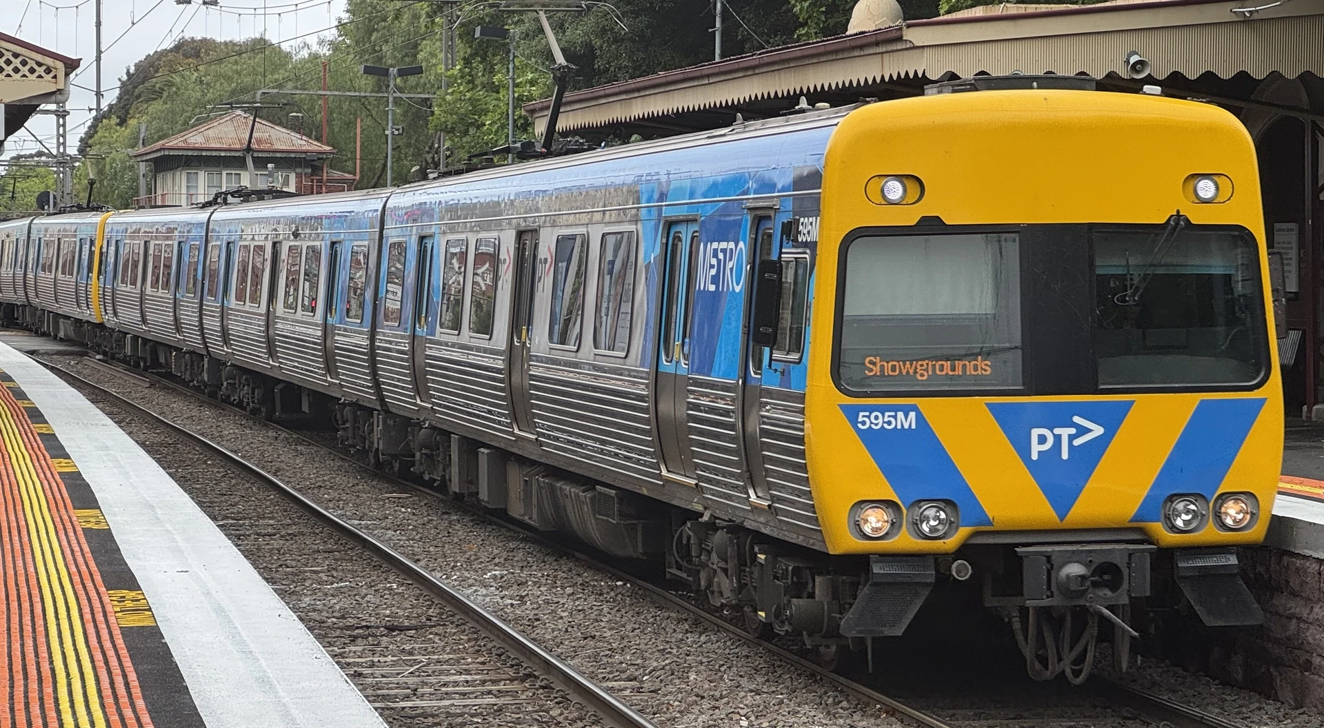 Alstom Comeng 595M