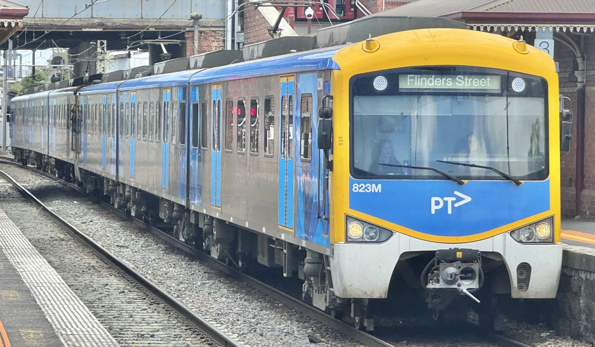 Siemens Nexas 823M