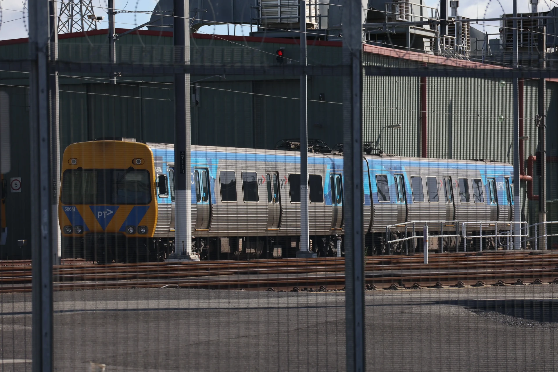 Alstom Comeng 586M