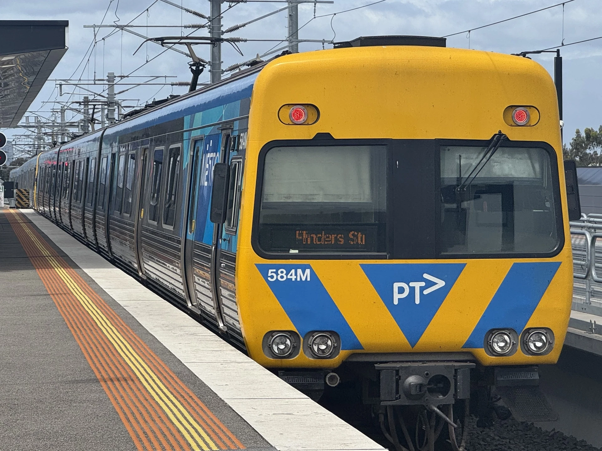 Alstom Comeng 584M