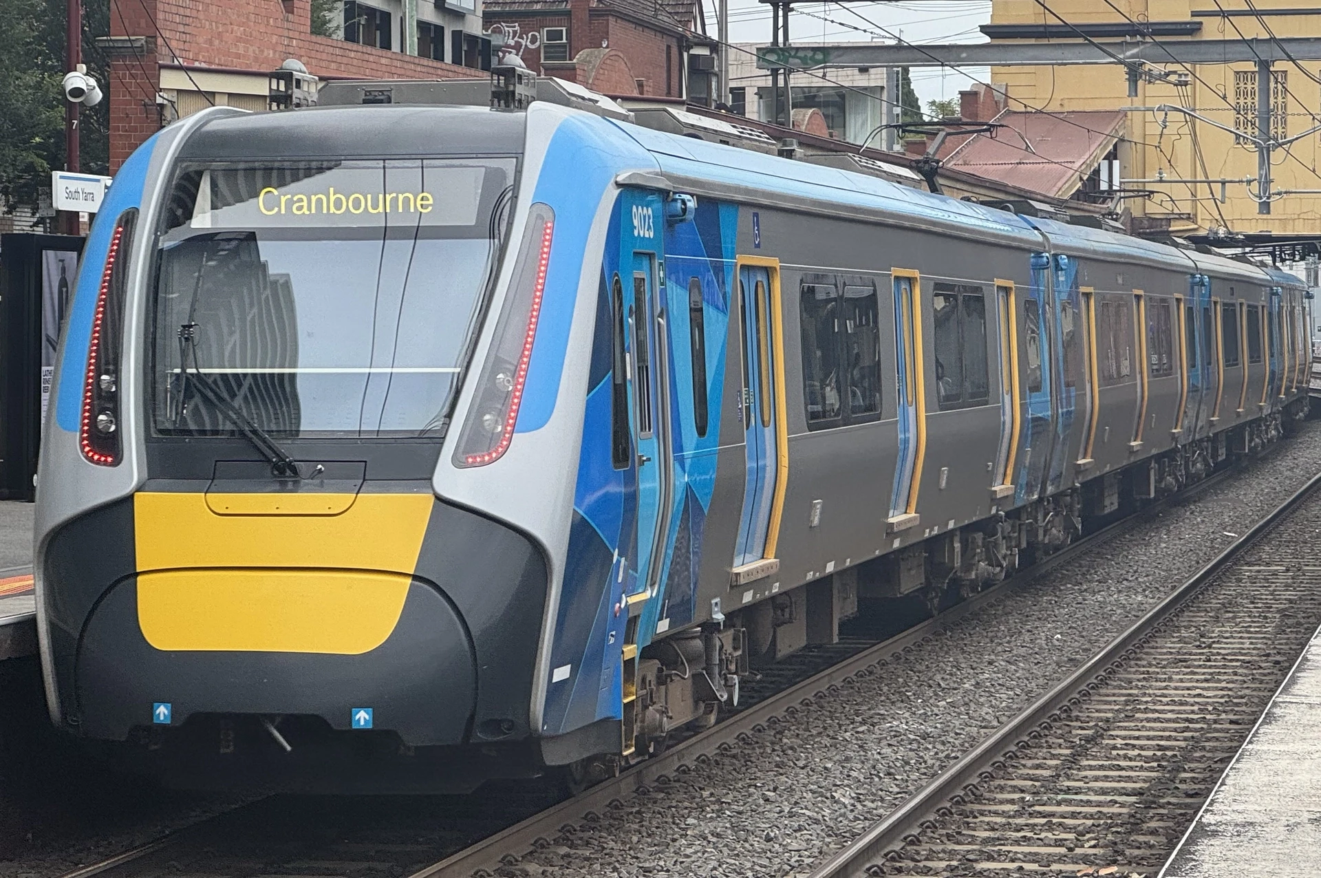 HCMT 9023