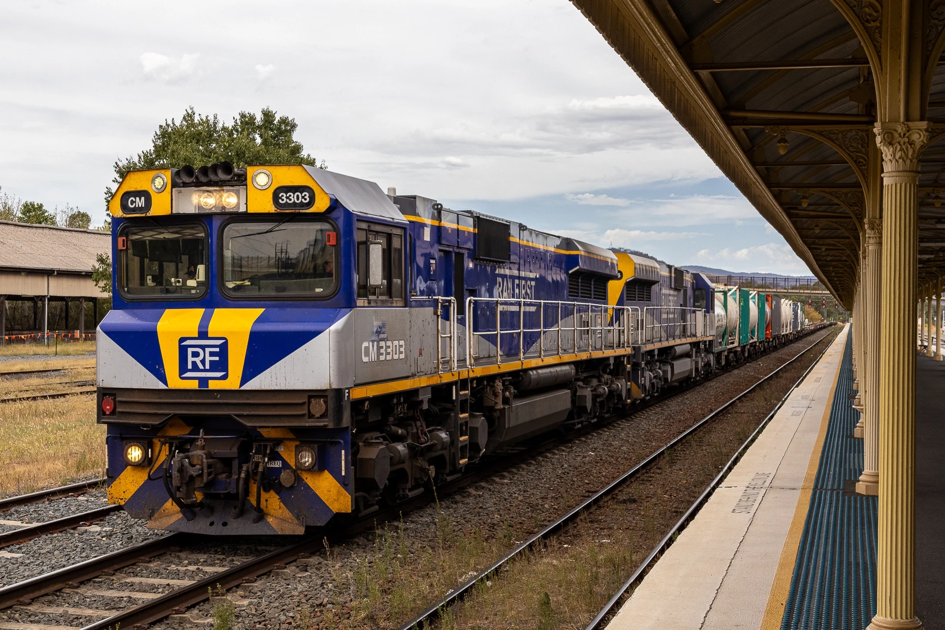 CM Class CM3303