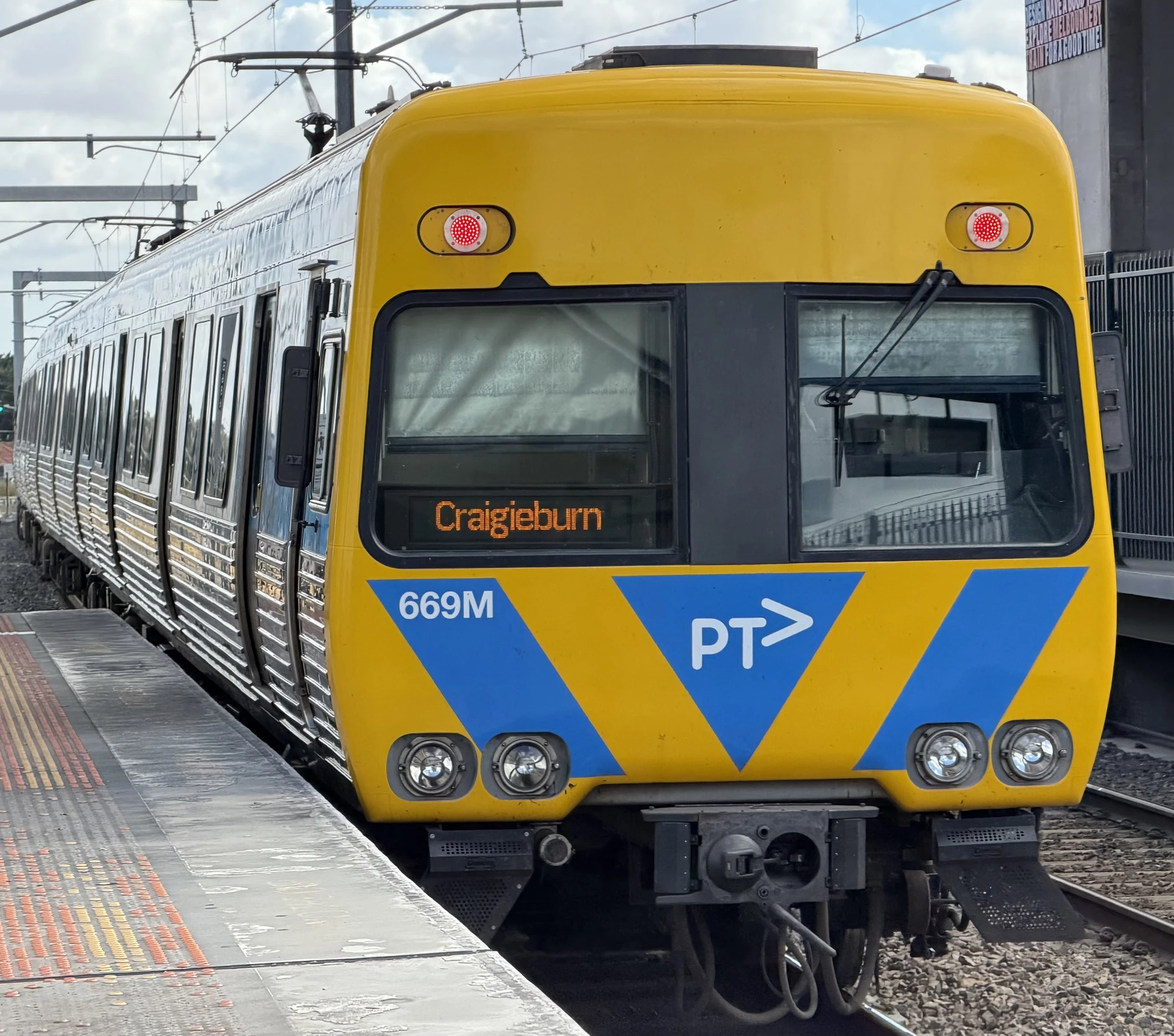 Alstom Comeng 669M
