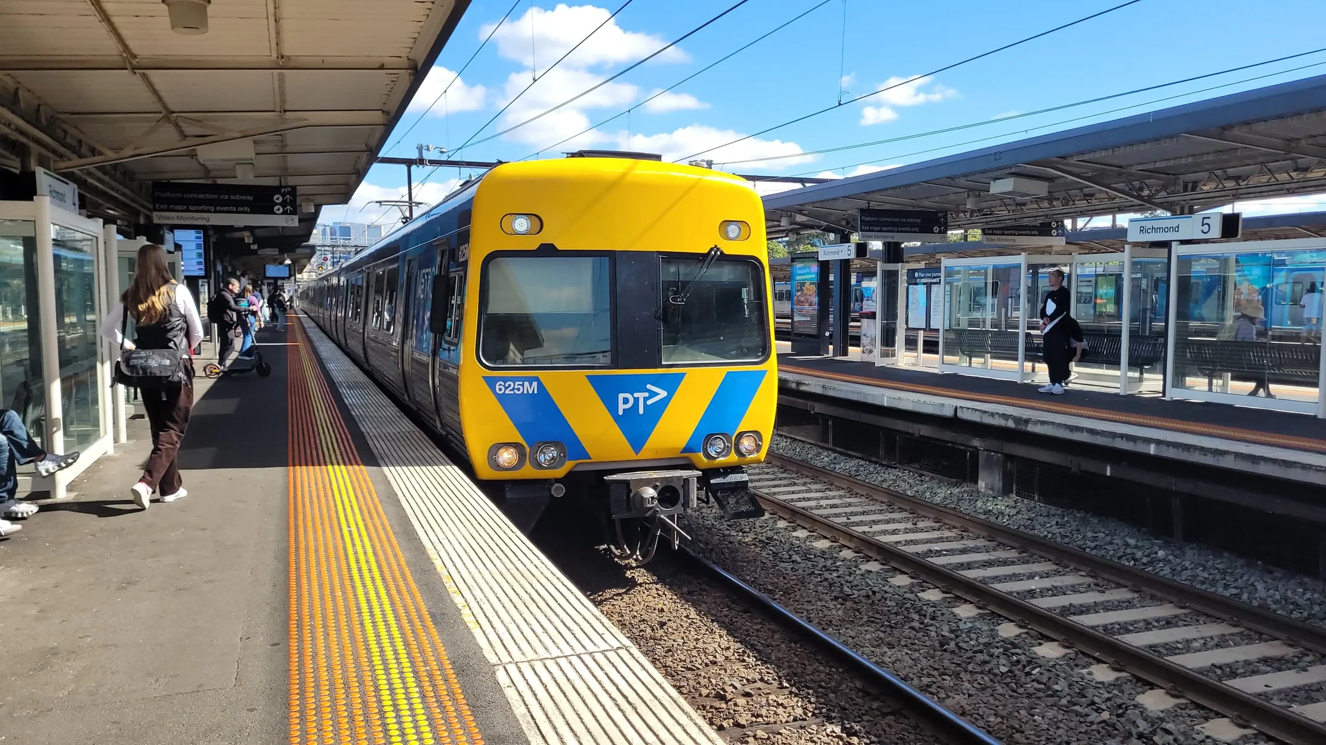 Alstom Comeng 625M
