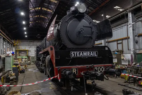 R Class R700