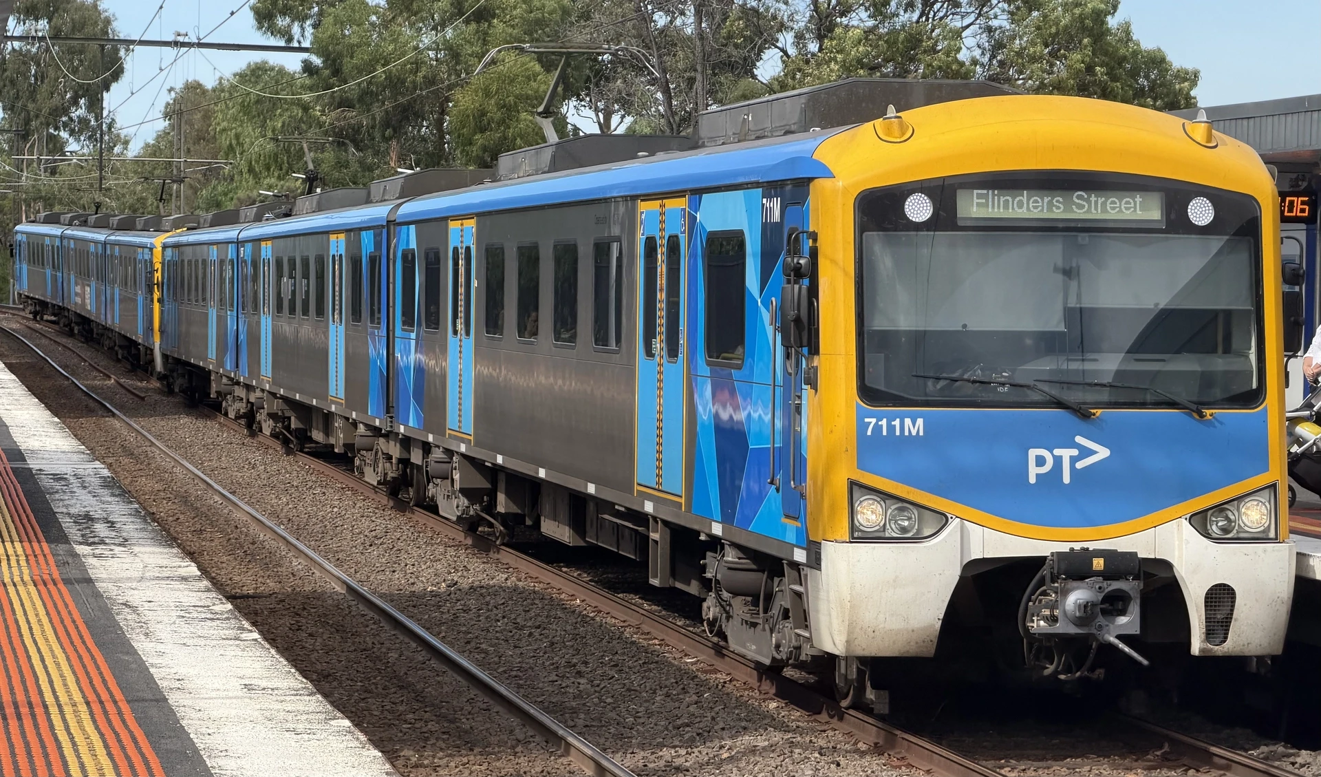 Siemens Nexas 711M
