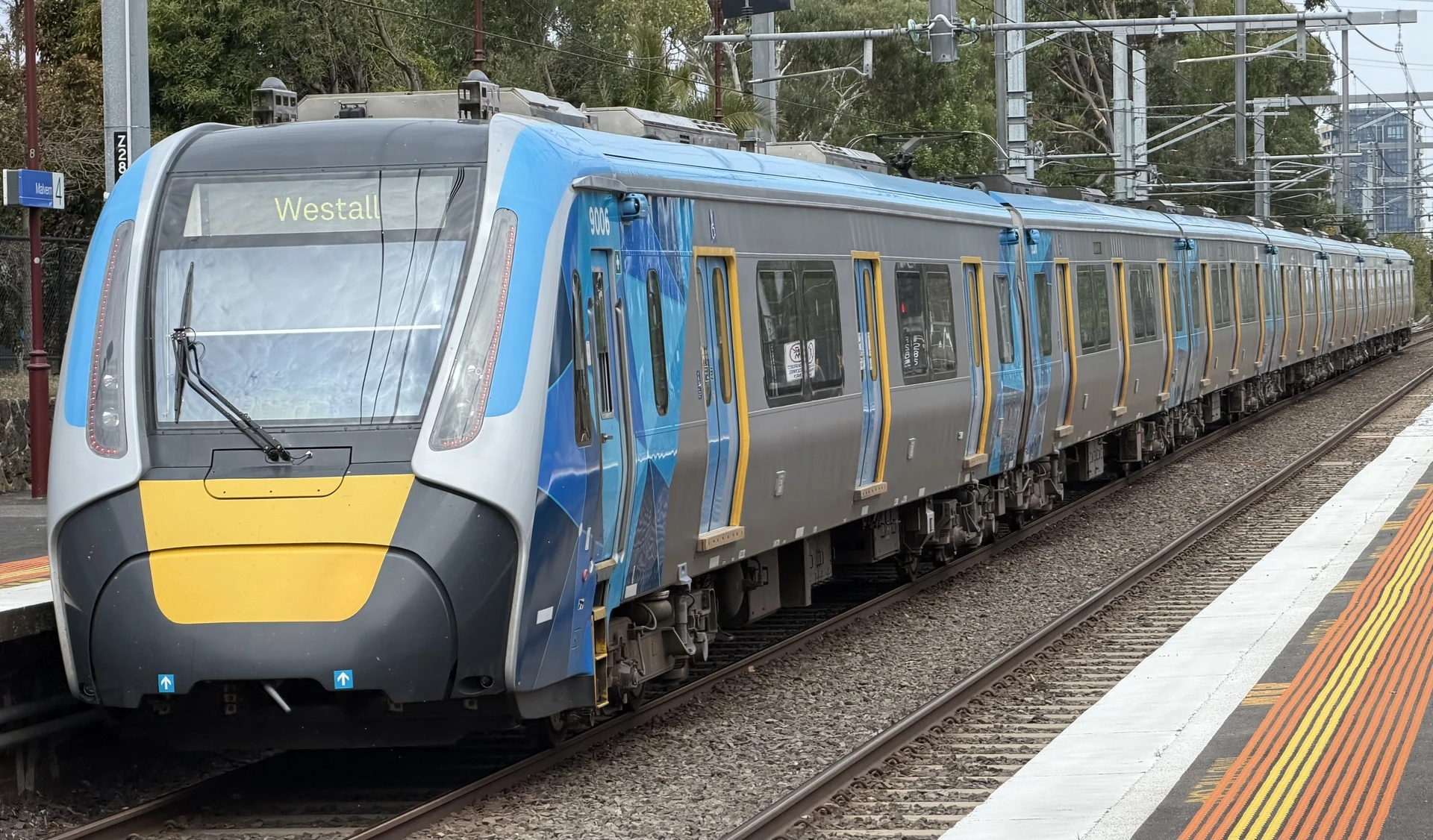 HCMT 9006