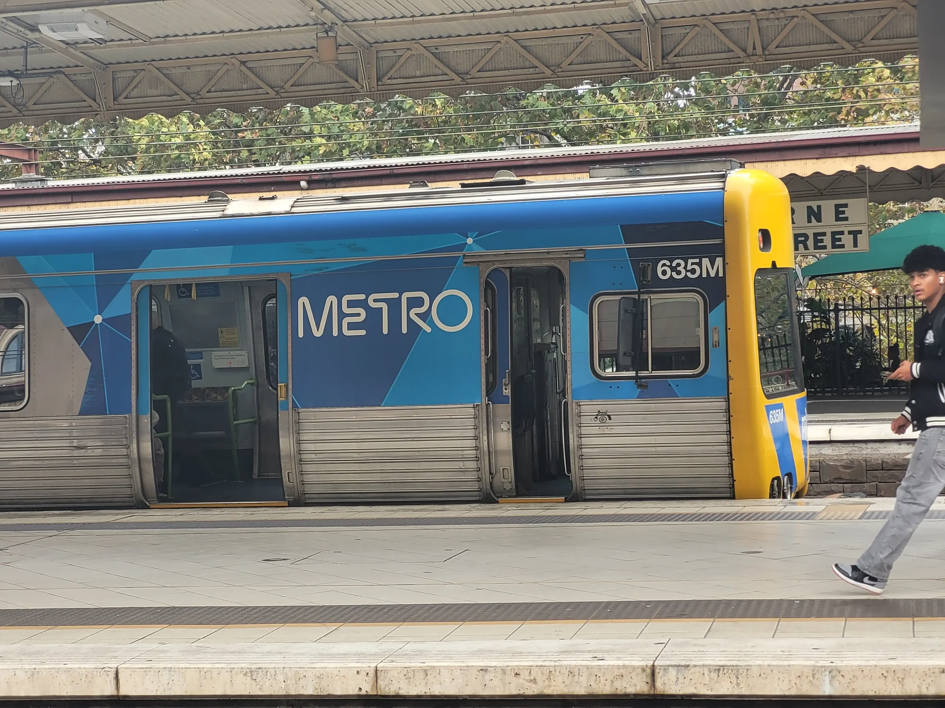 Alstom Comeng 635M