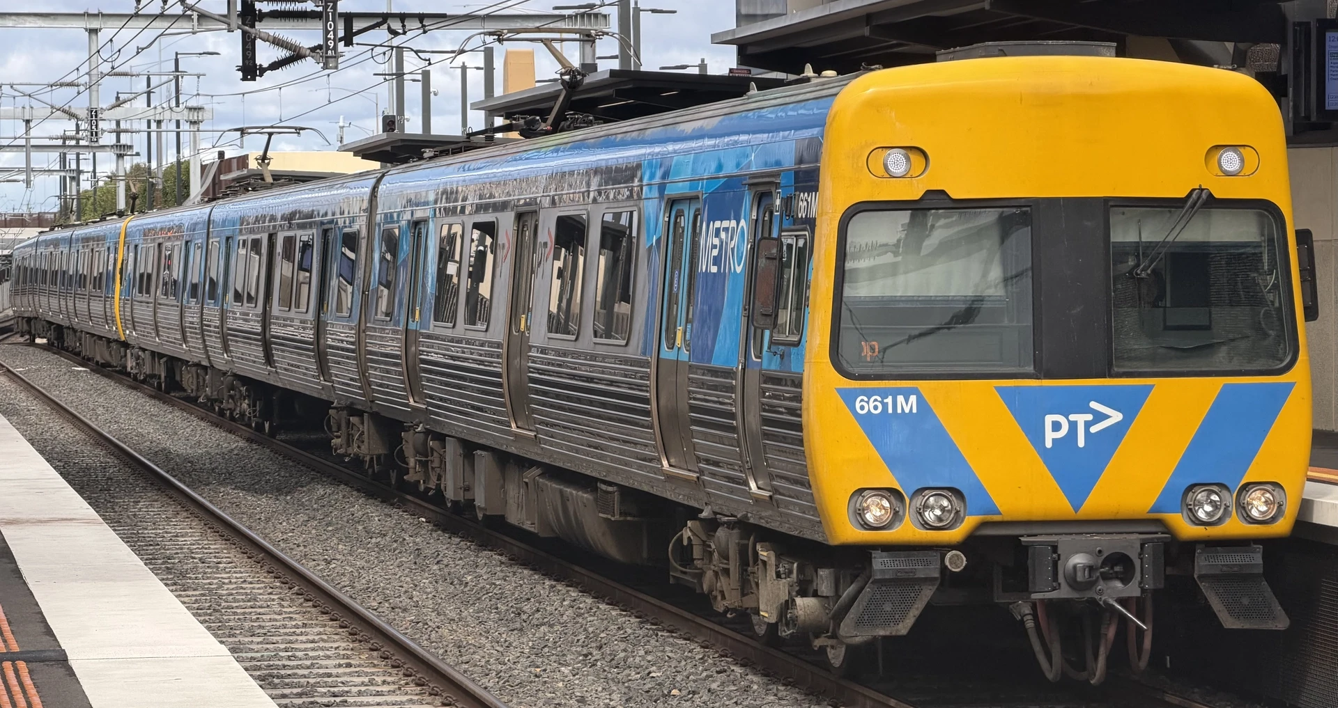 Alstom Comeng 661M