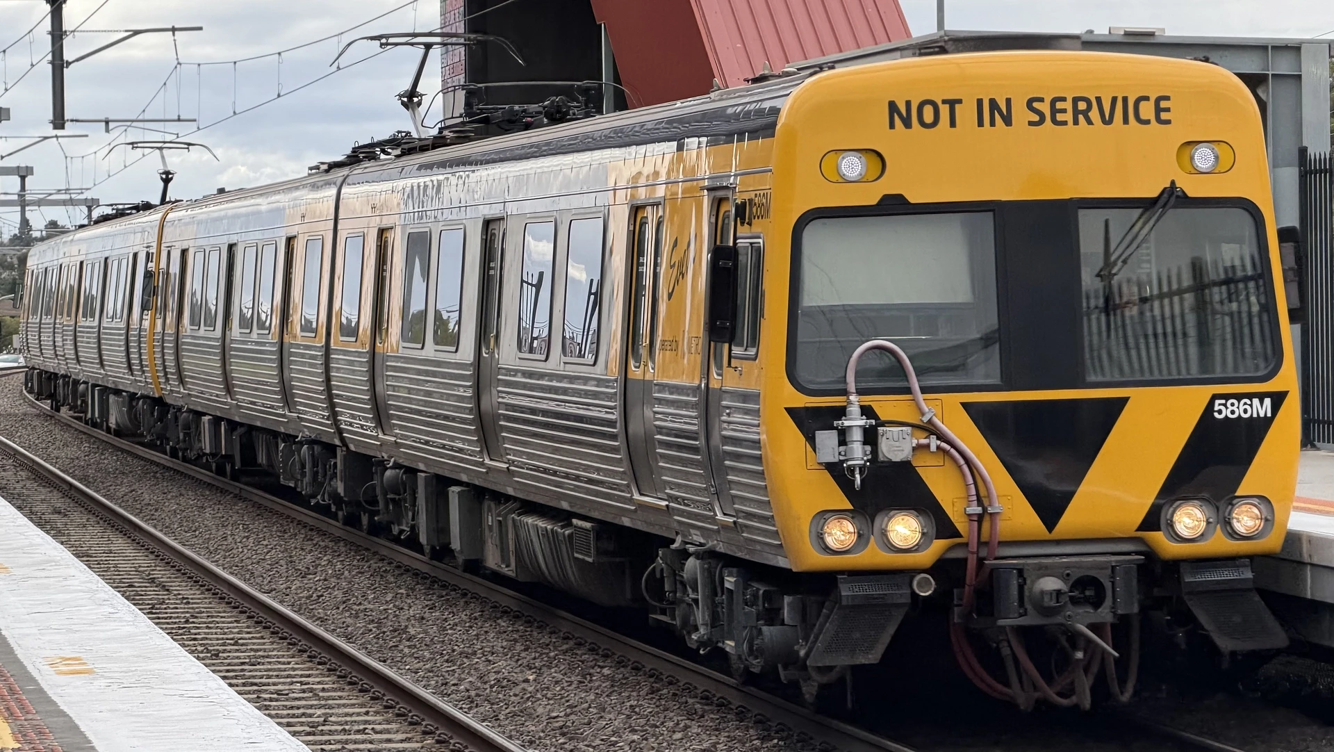 Alstom Comeng 586M