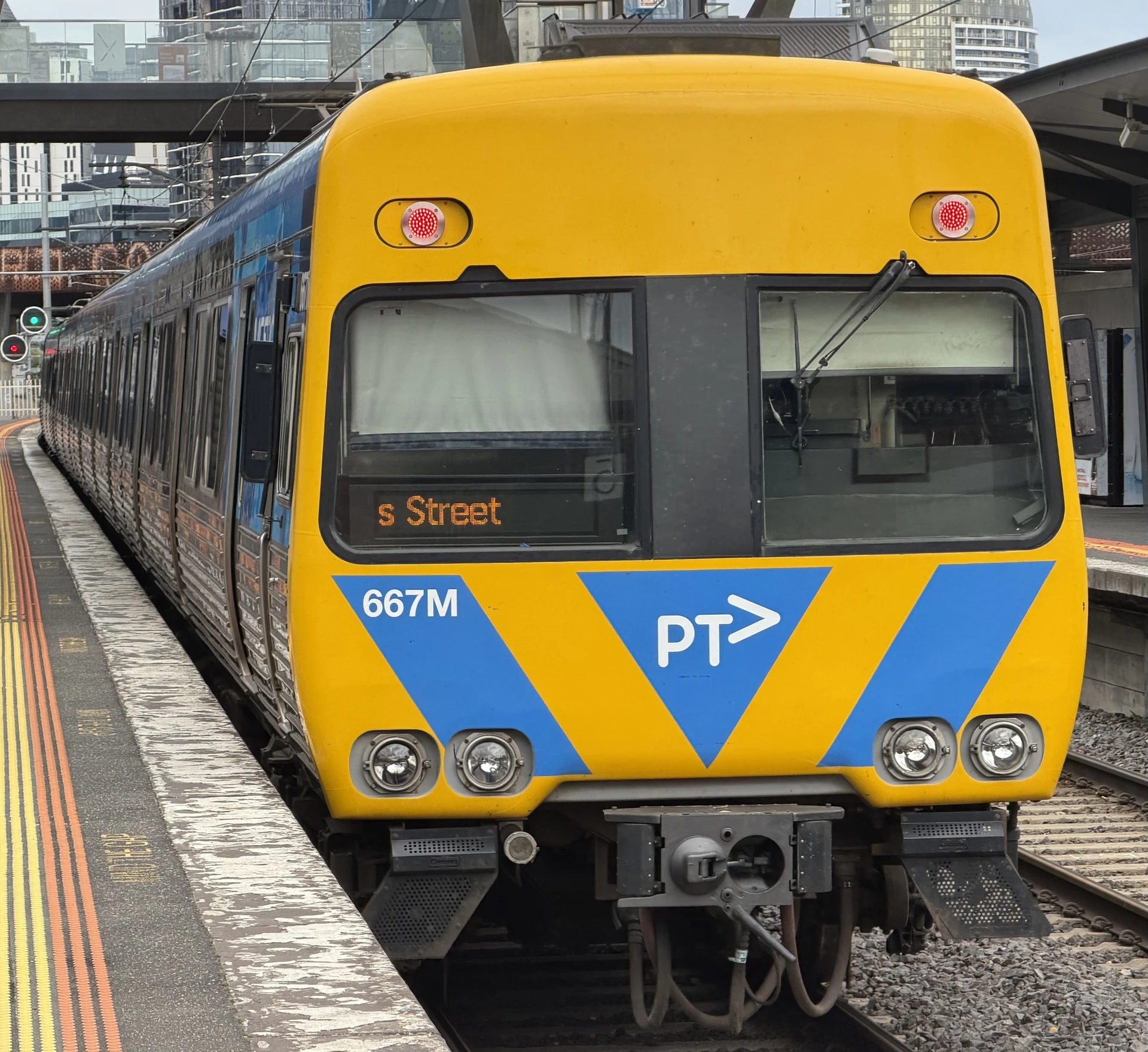 Alstom Comeng 667M