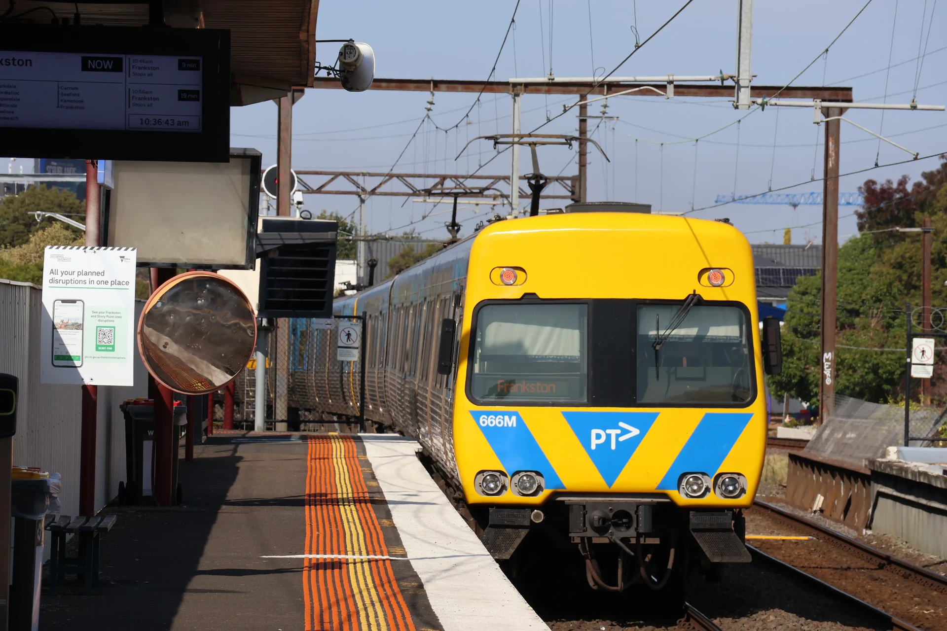 Alstom Comeng 666M