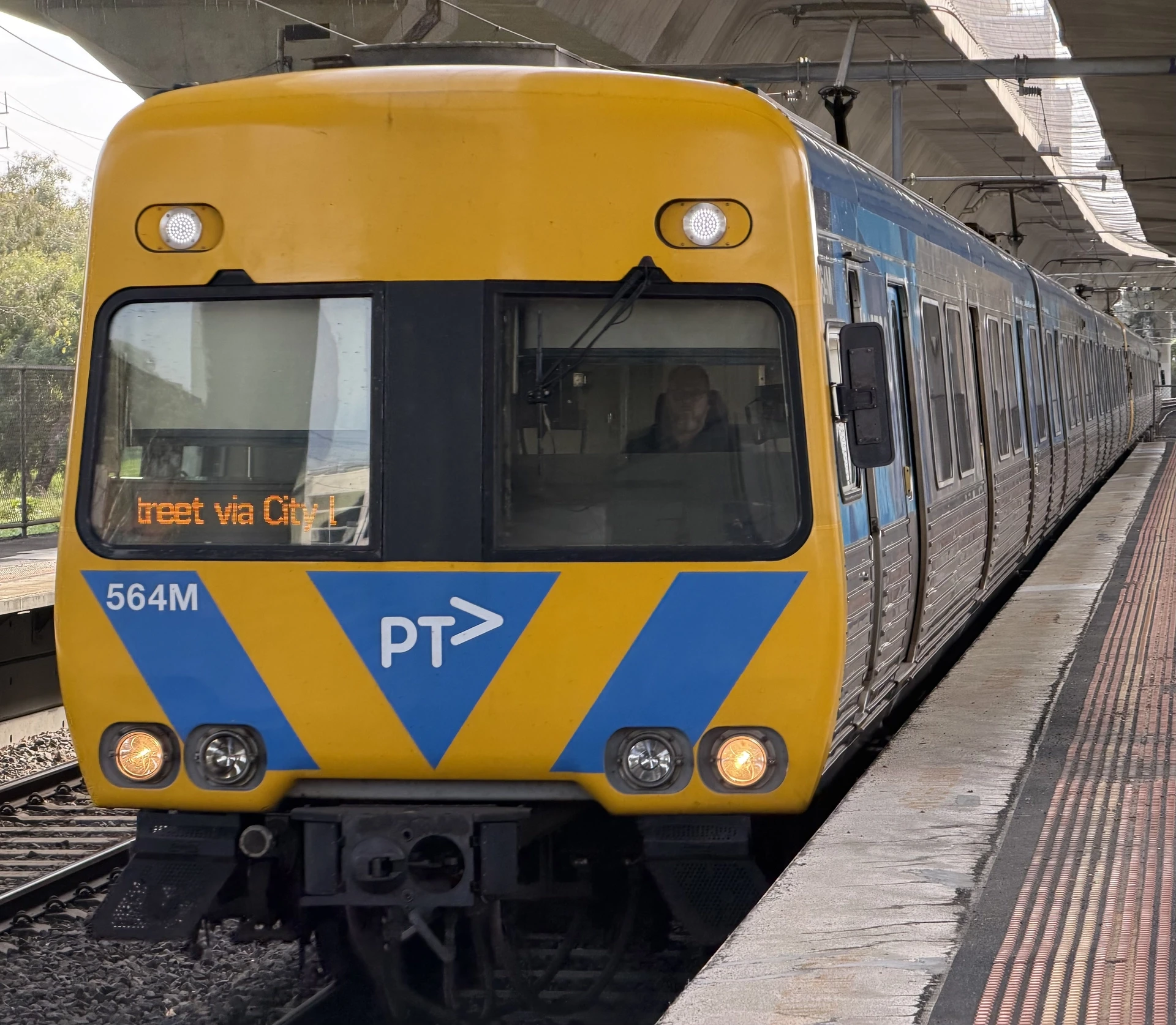Alstom Comeng 564M