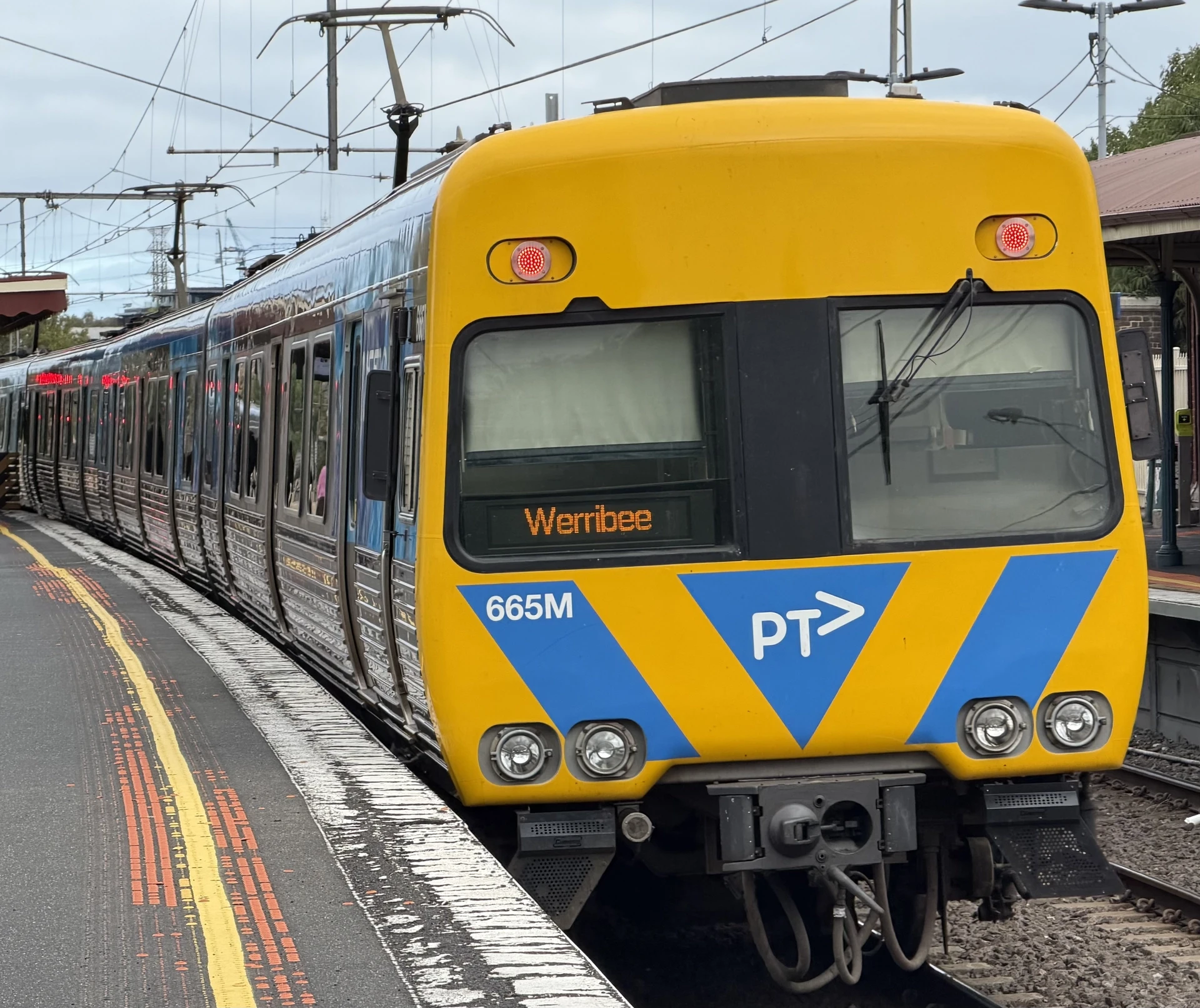 Alstom Comeng 665M