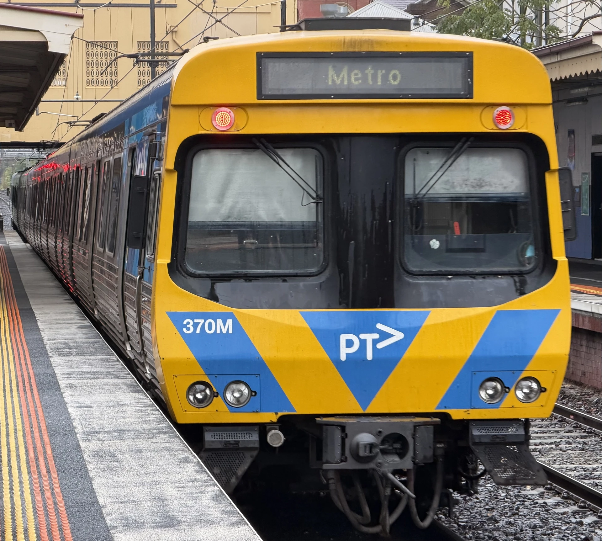 EDI Comeng 370M