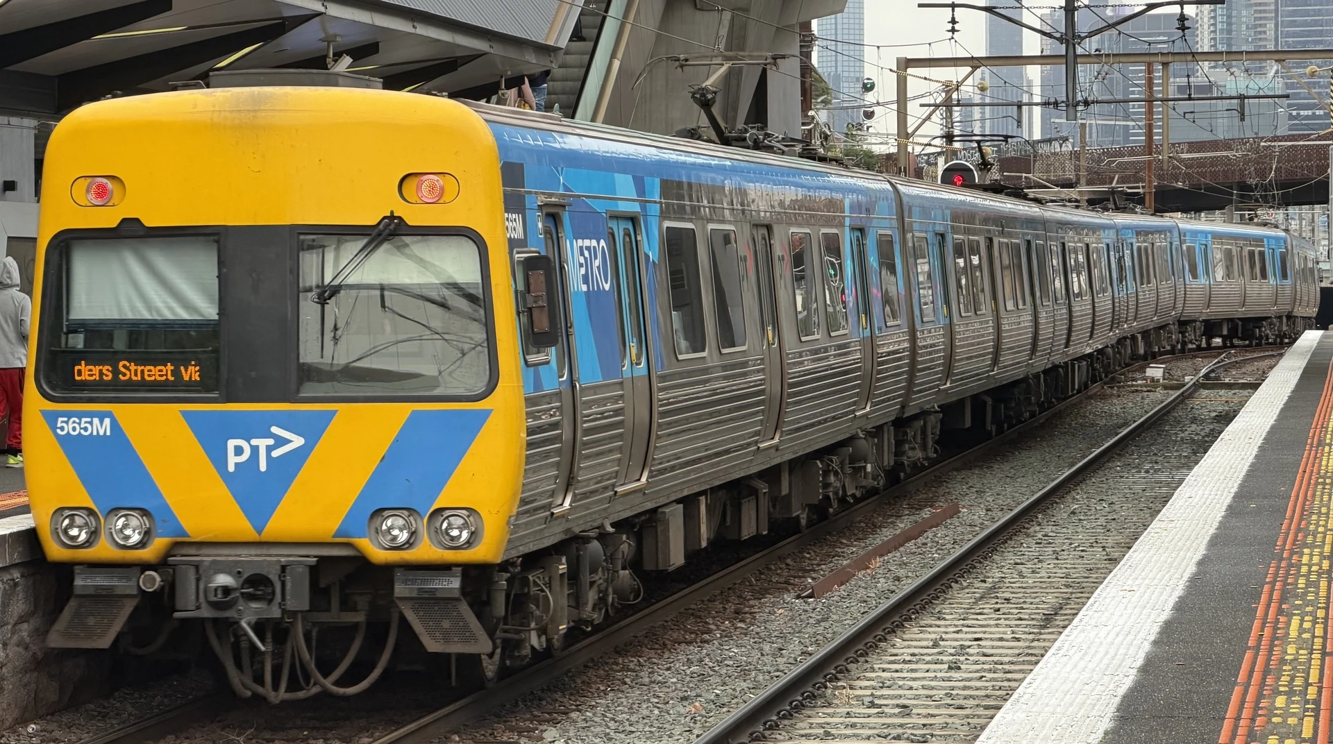 Alstom Comeng 565M