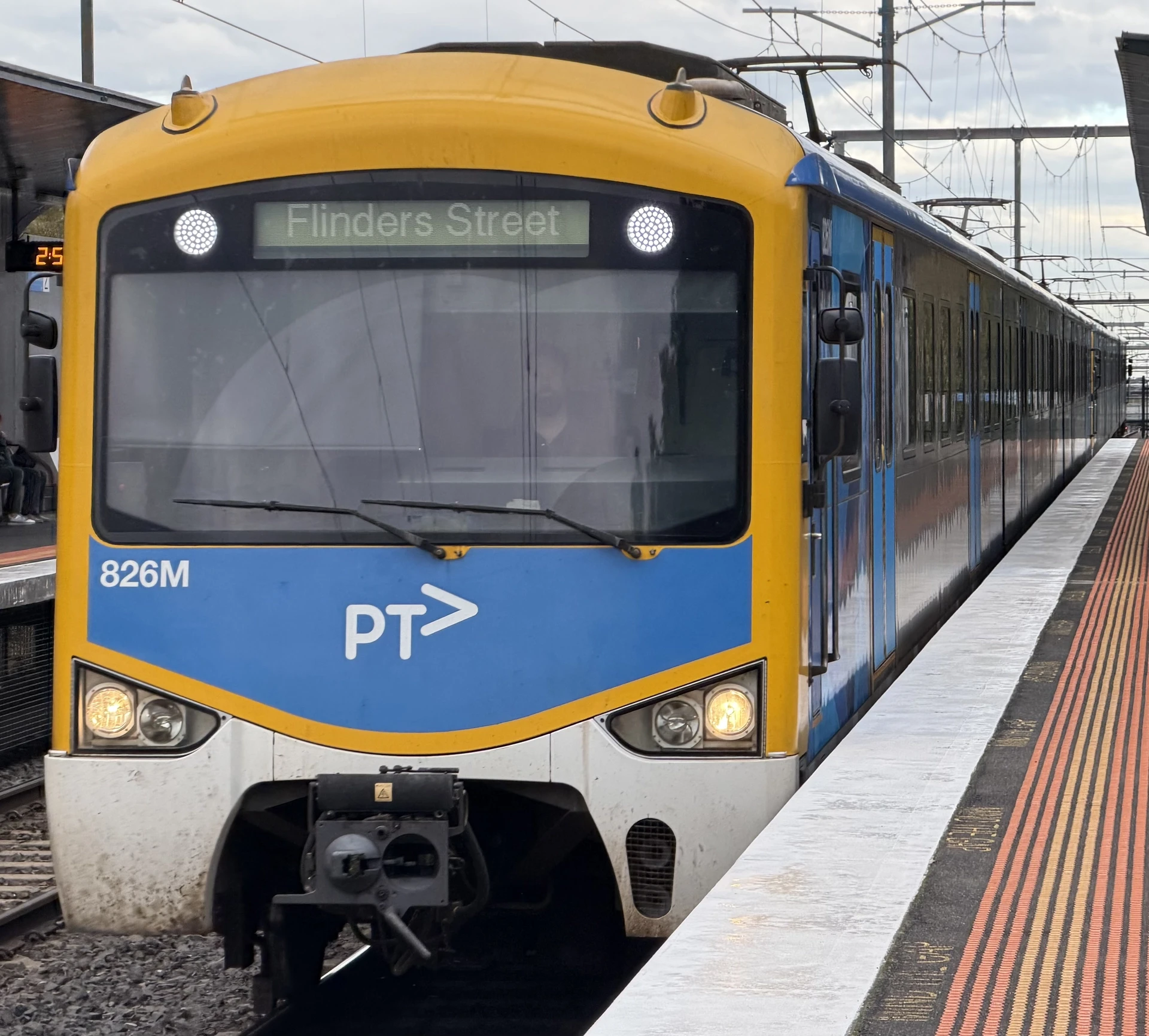 Siemens Nexas 826M