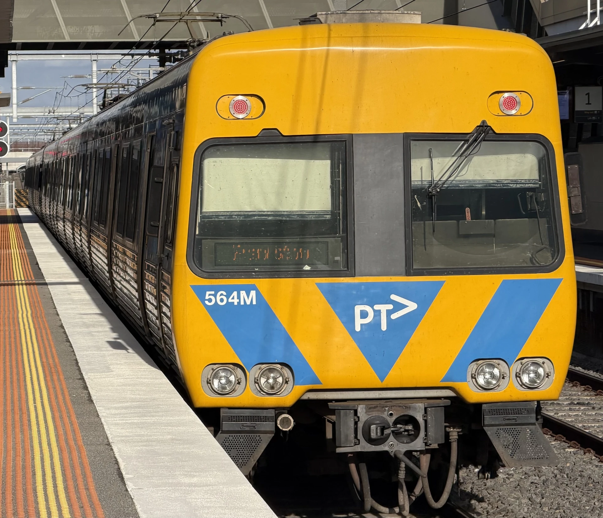 Alstom Comeng 564M