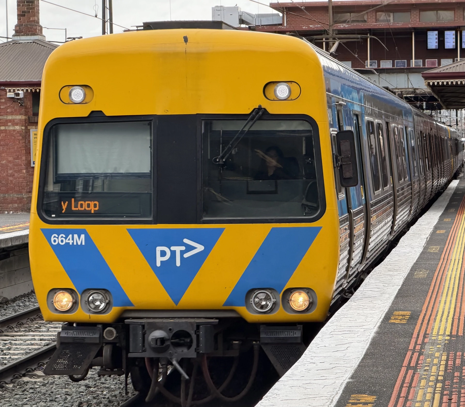 Alstom Comeng 664M