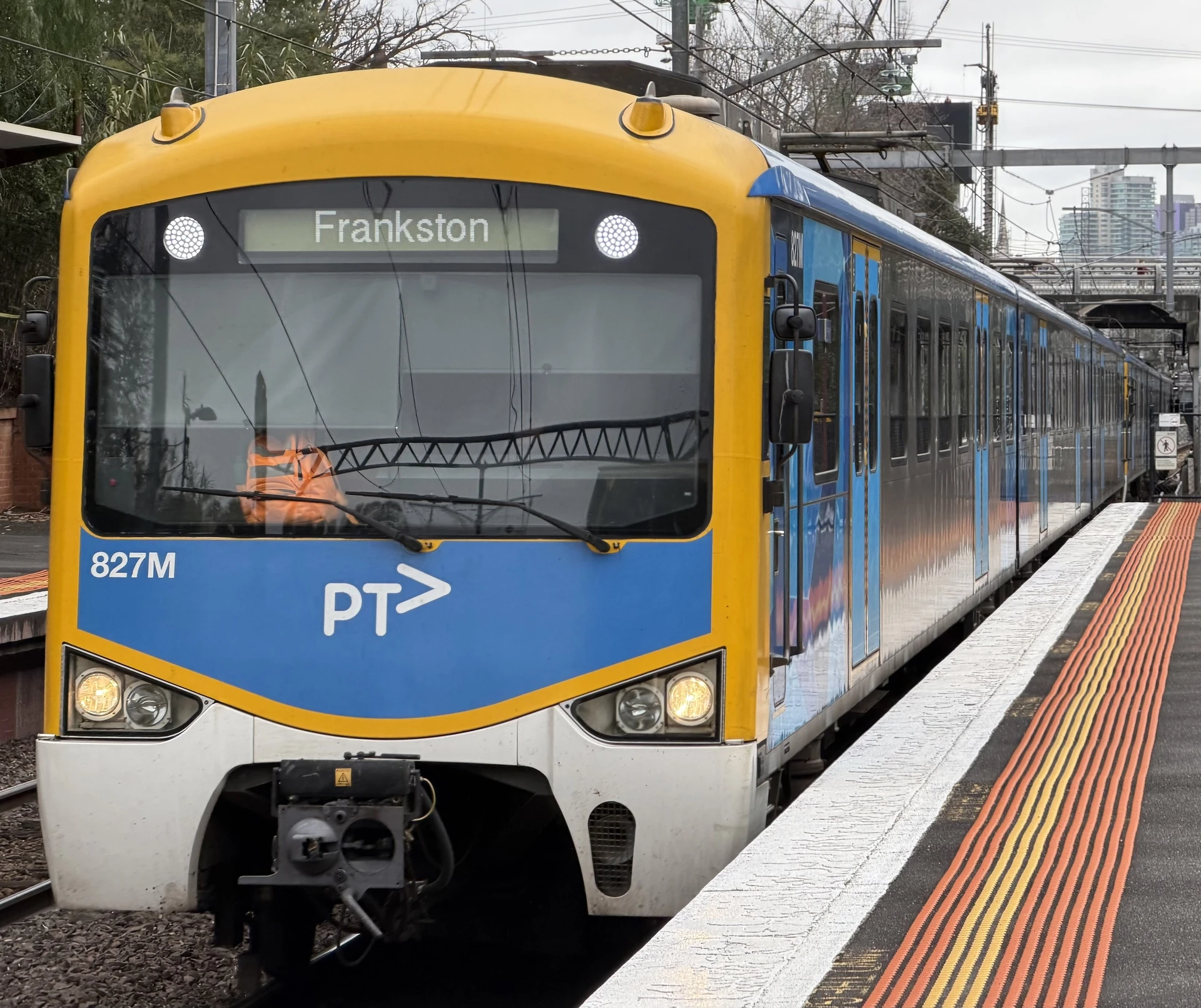 Siemens Nexas 827M