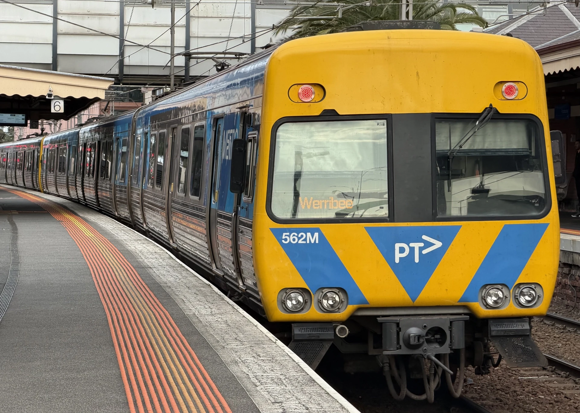 Alstom Comeng 562M