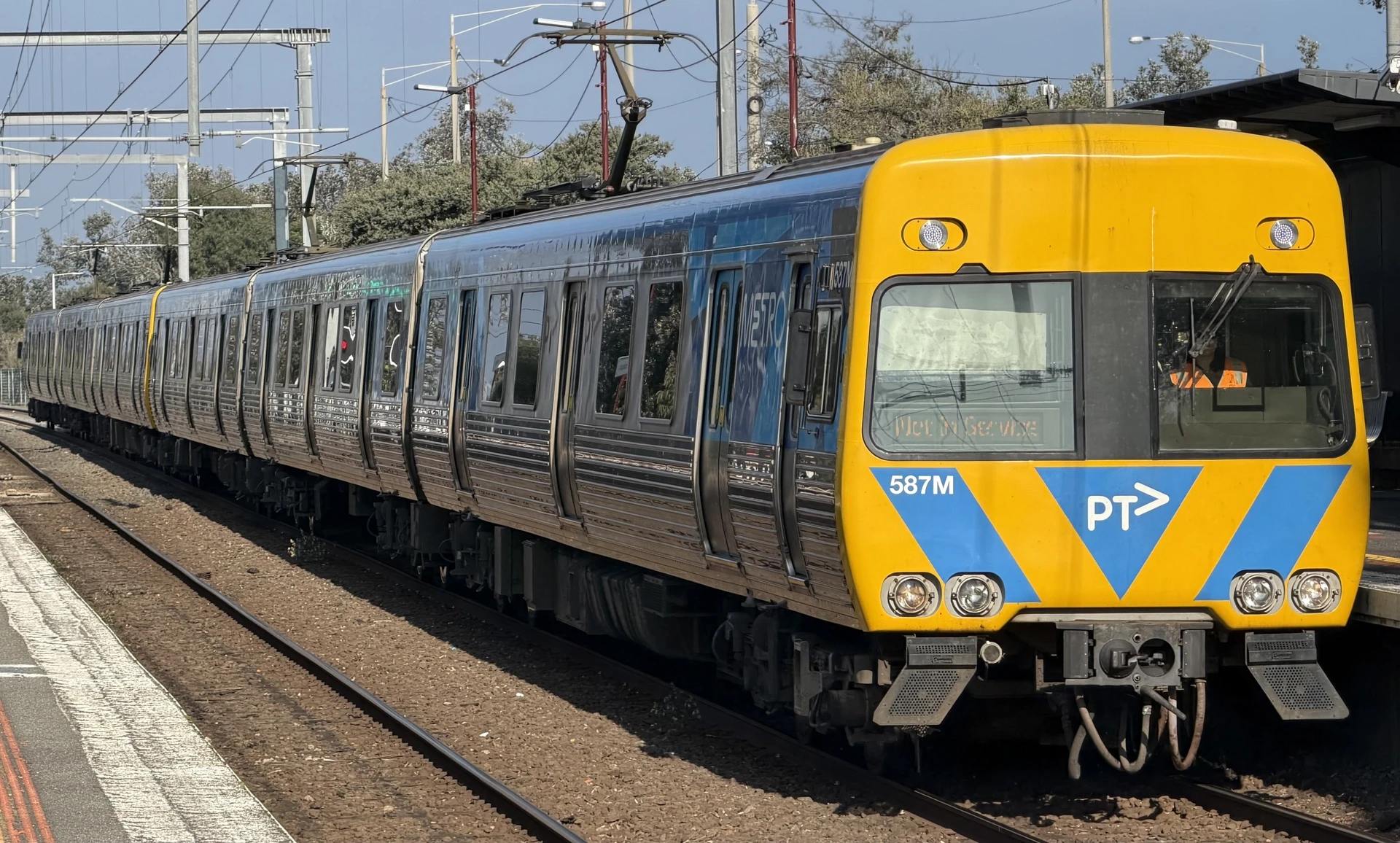 Alstom Comeng 587M