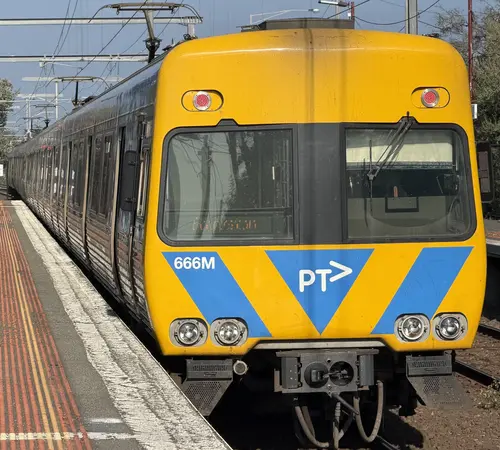 Alstom Comeng 666M