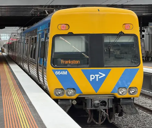 Alstom Comeng 664M