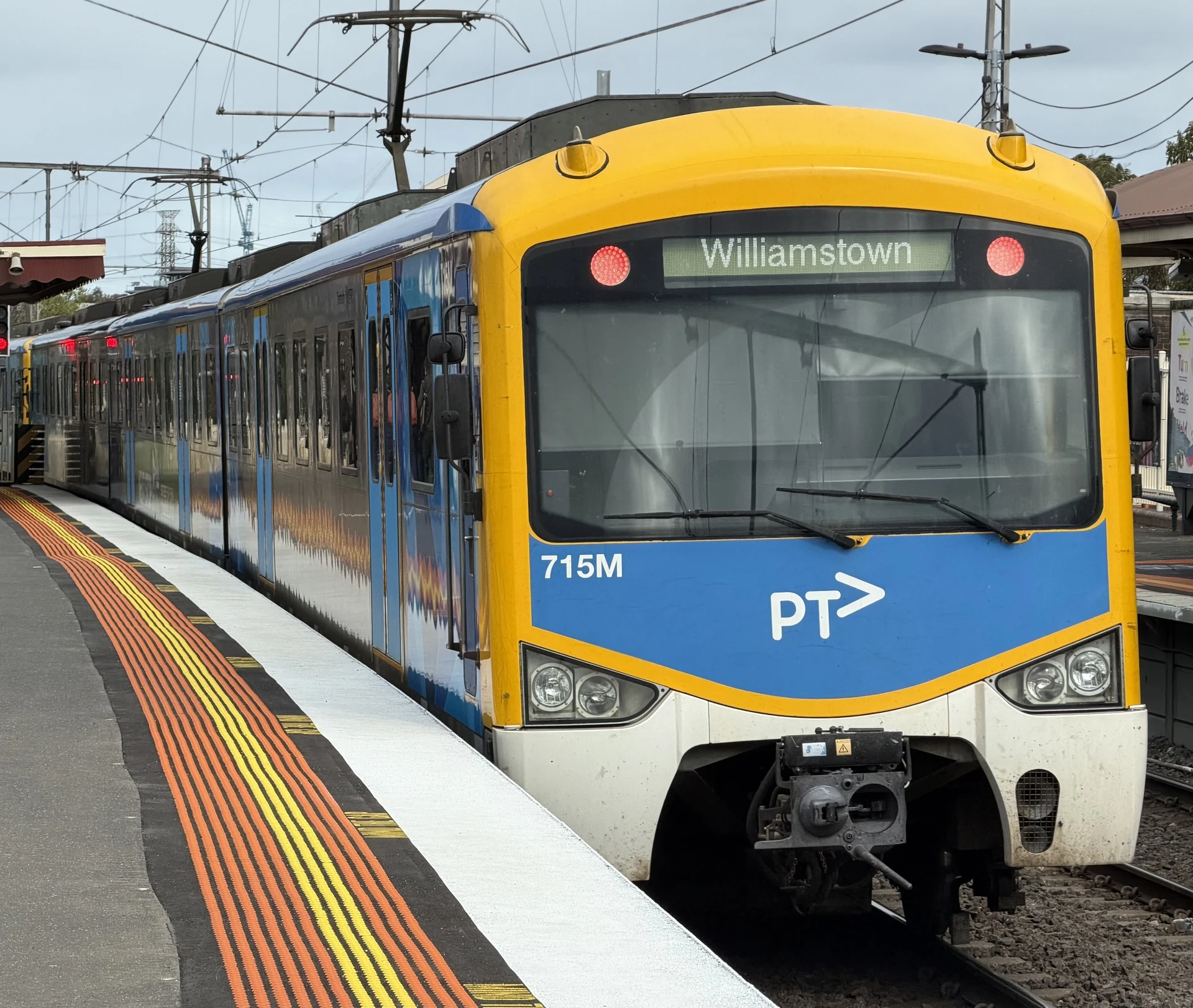 Siemens Nexas 715M