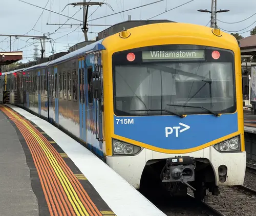 Siemens Nexas 715M