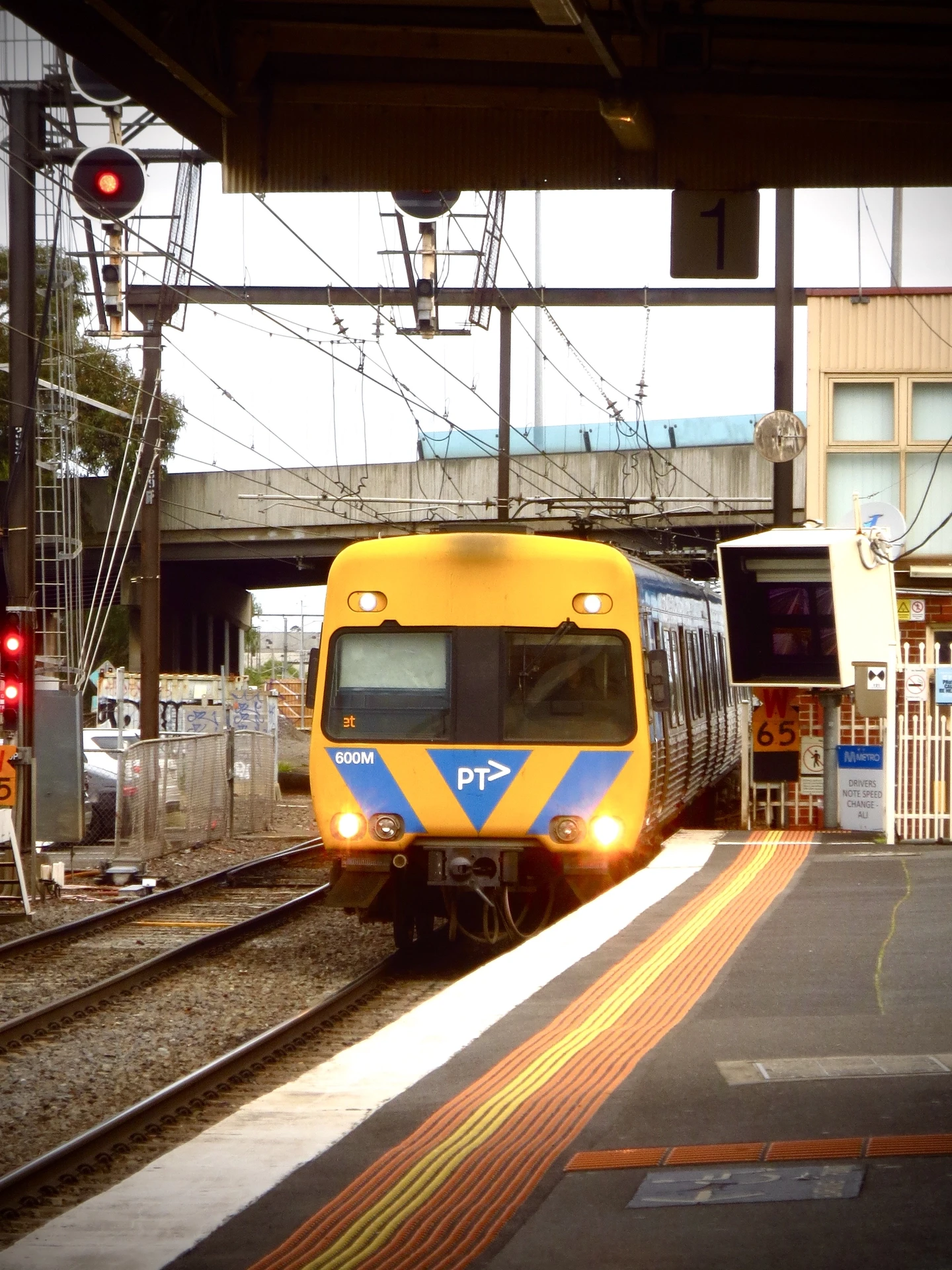 Alstom Comeng 600M