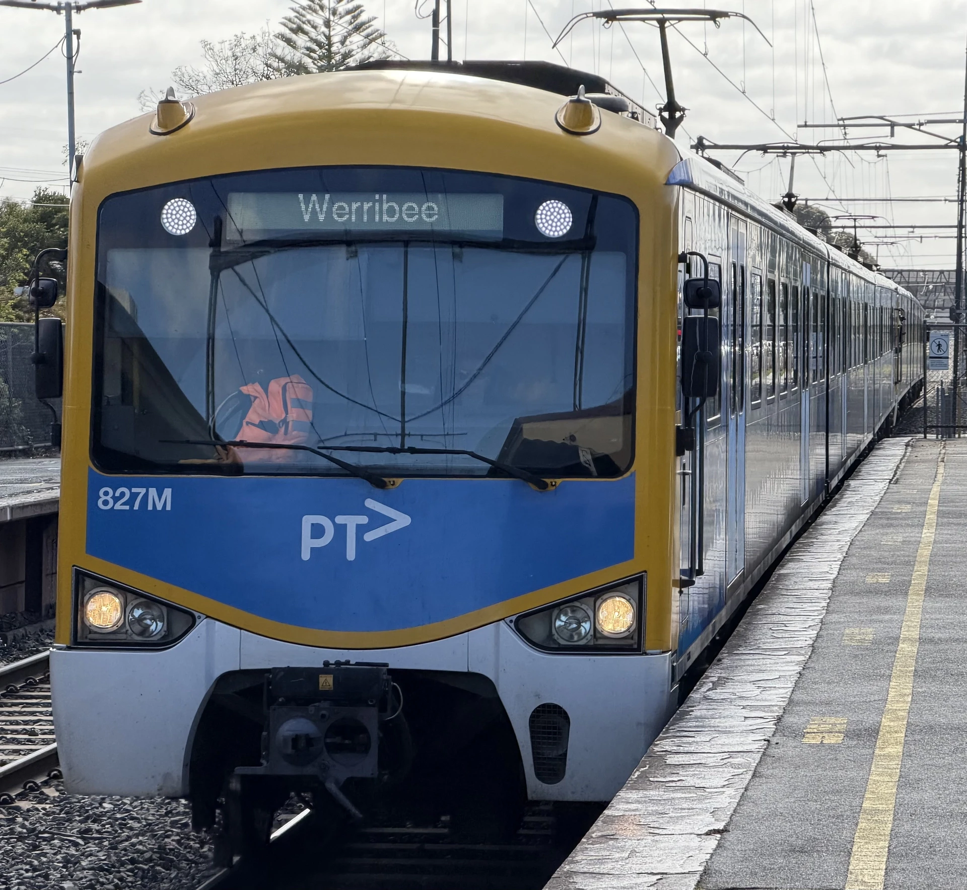 Siemens Nexas 827M