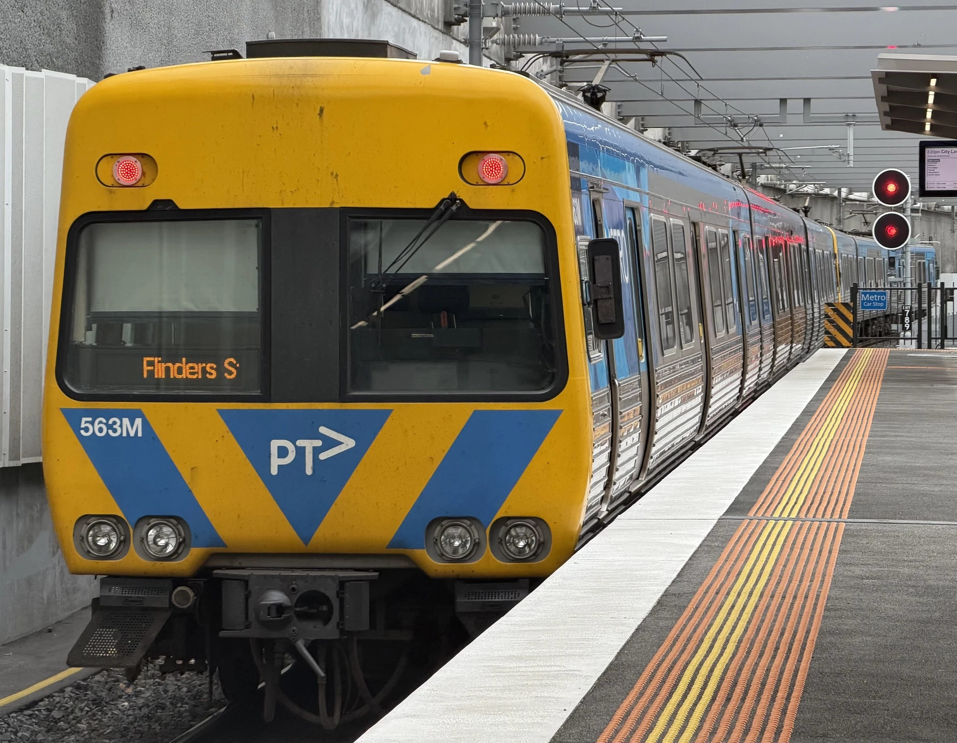 Alstom Comeng 563M