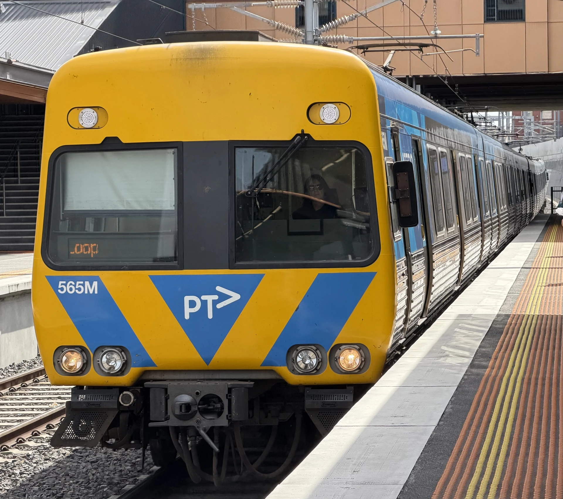 Alstom Comeng 565M