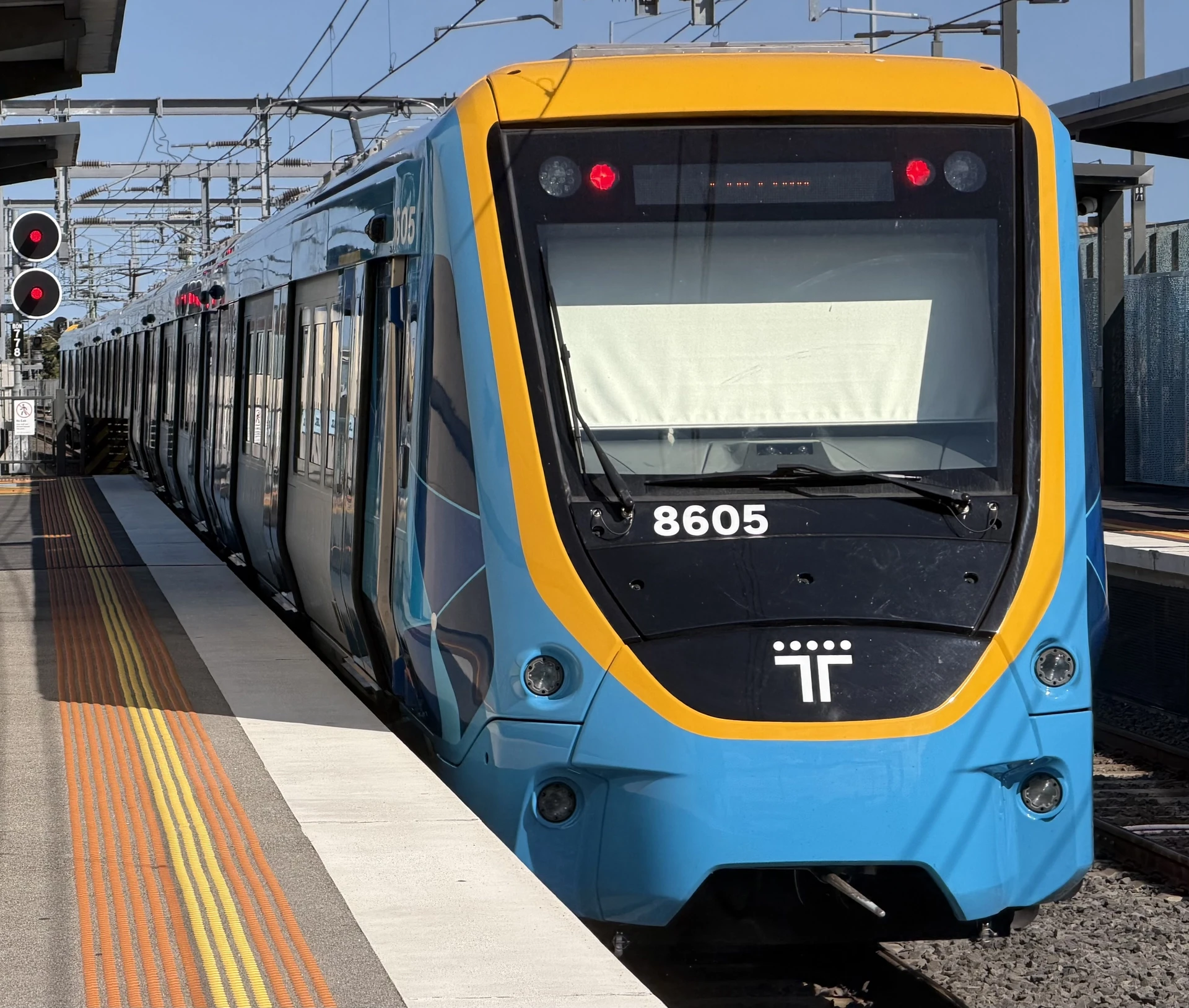 X'Trapolis 2.0 8605