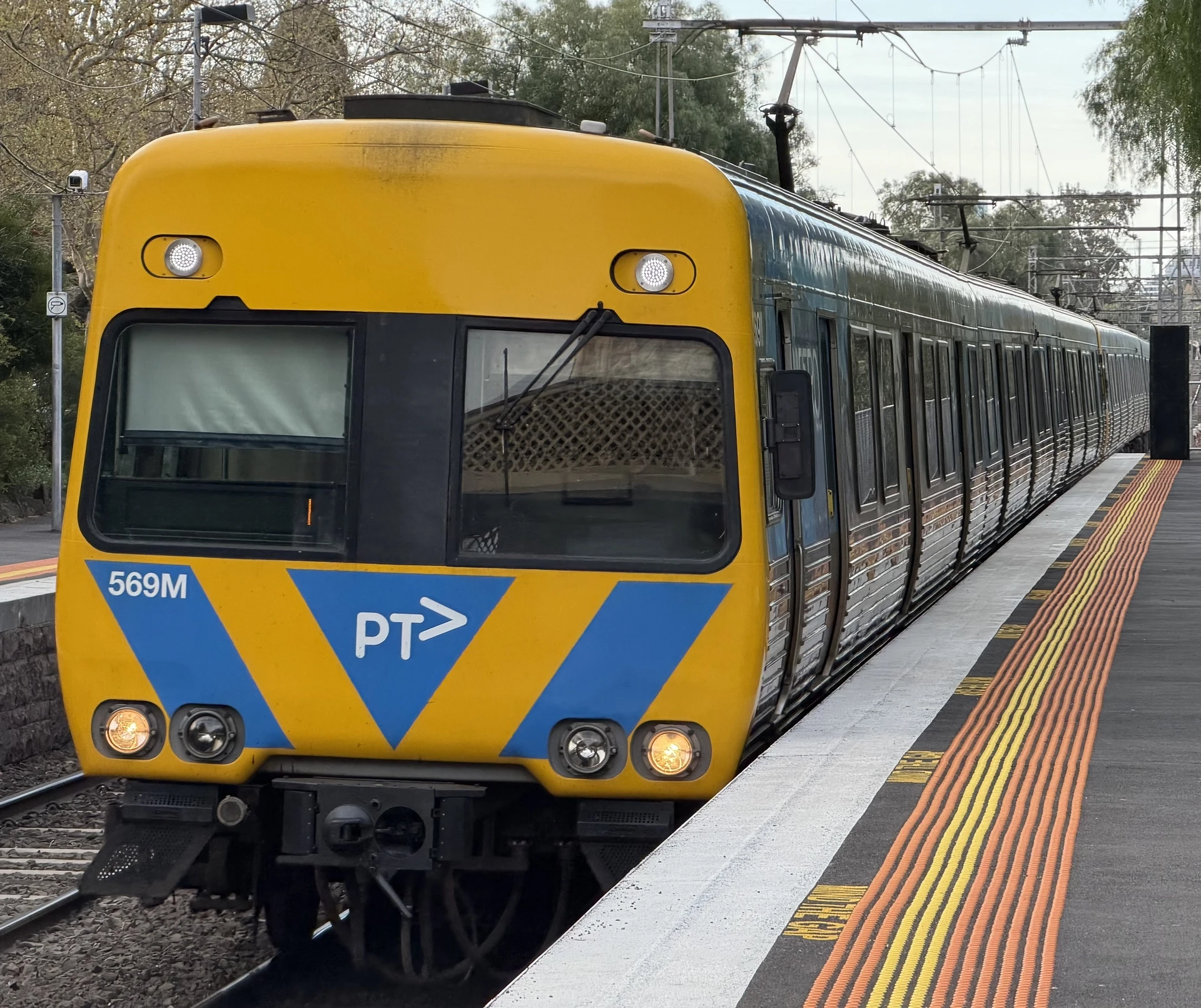Alstom Comeng 569M