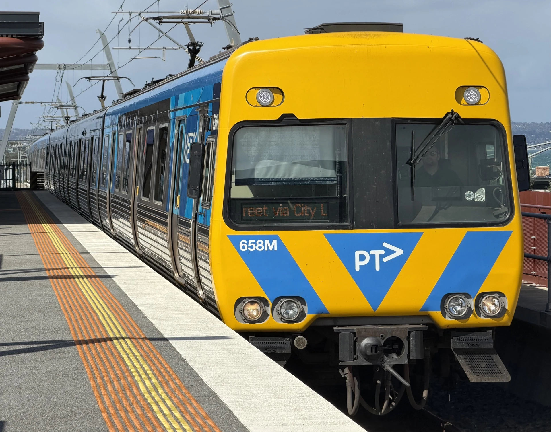 Alstom Comeng 658M