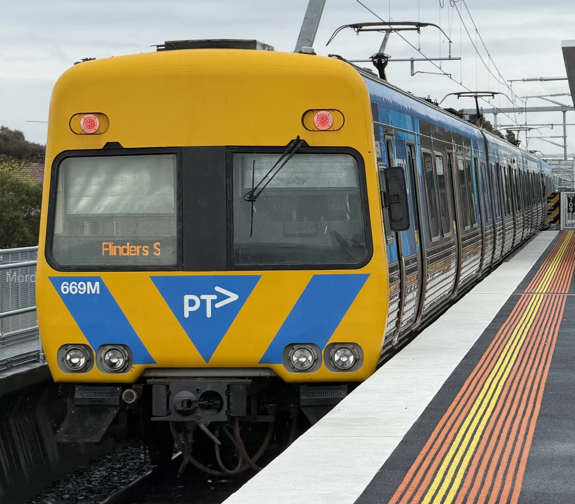 Alstom Comeng 669M
