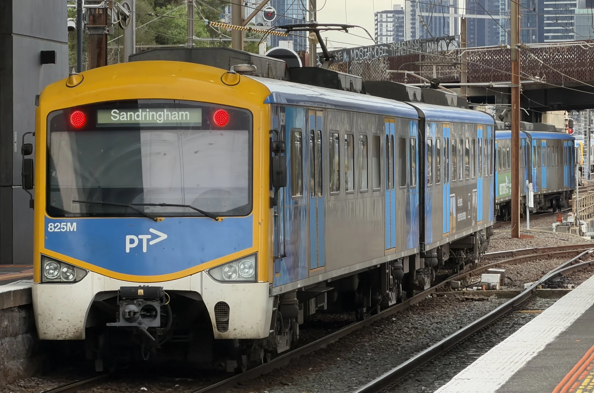 Siemens Nexas 825M