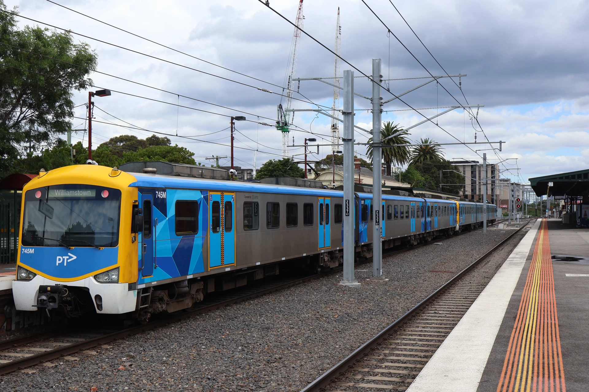 Siemens Nexas 745M