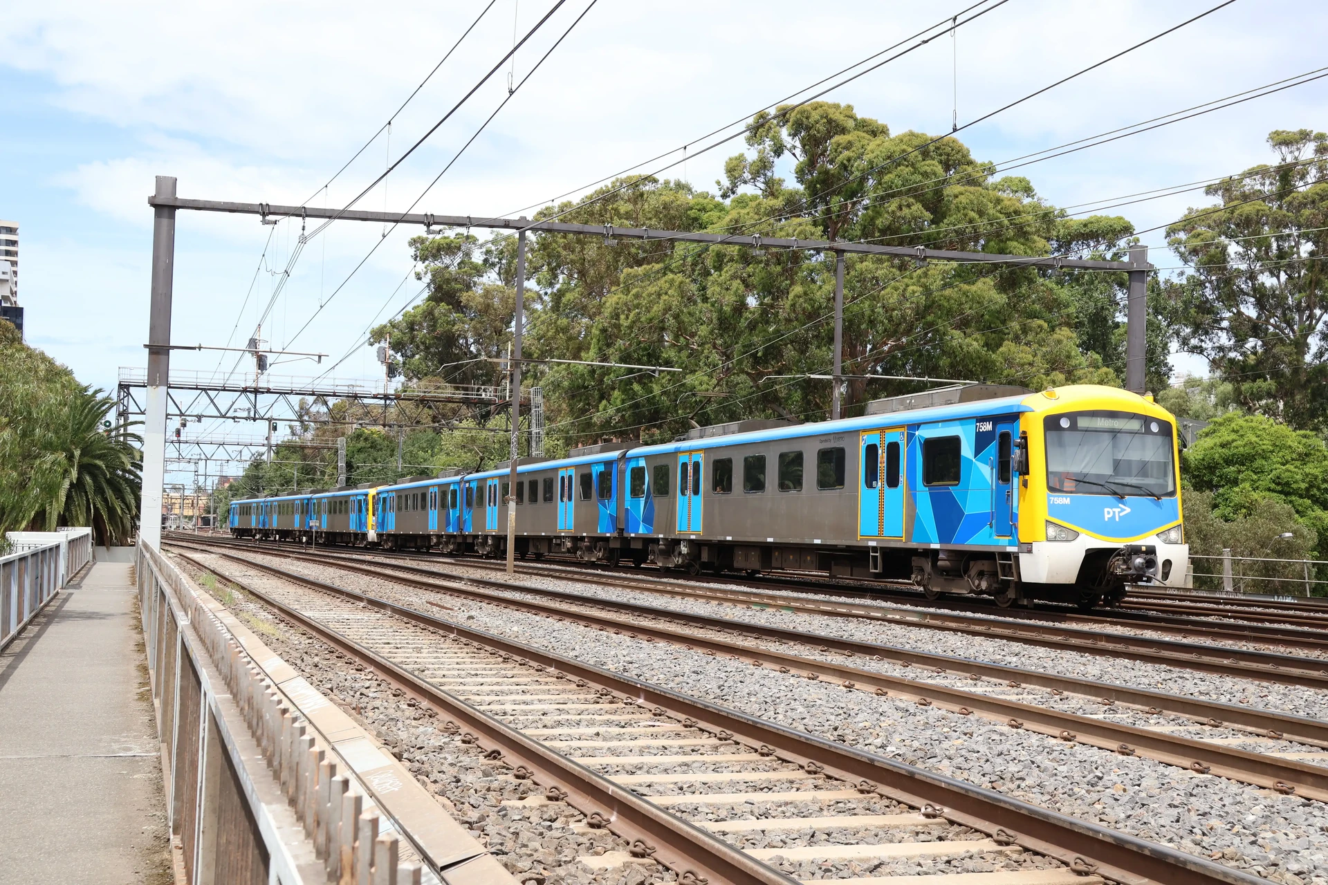 Siemens Nexas 758M