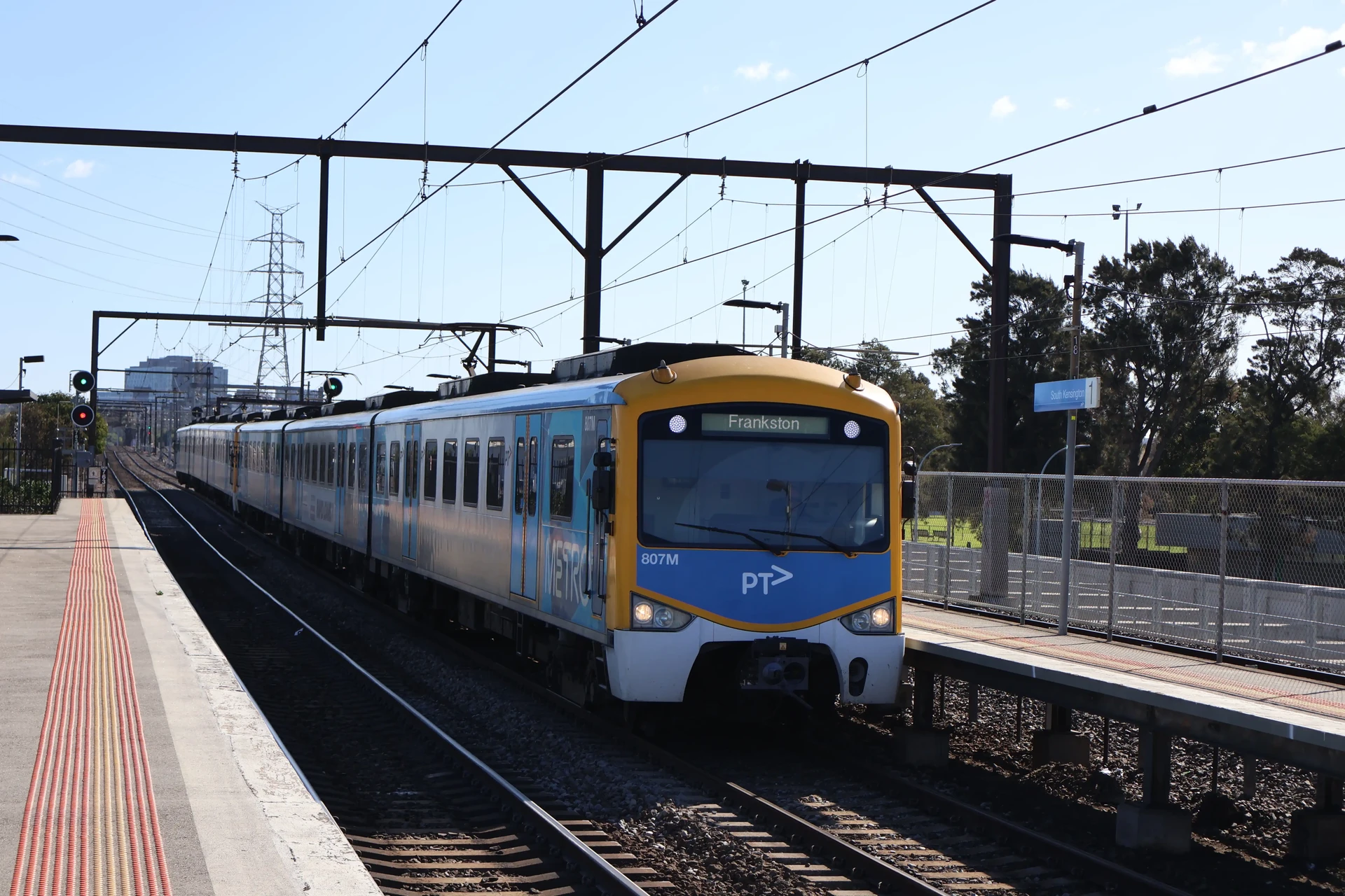 Siemens Nexas 807M
